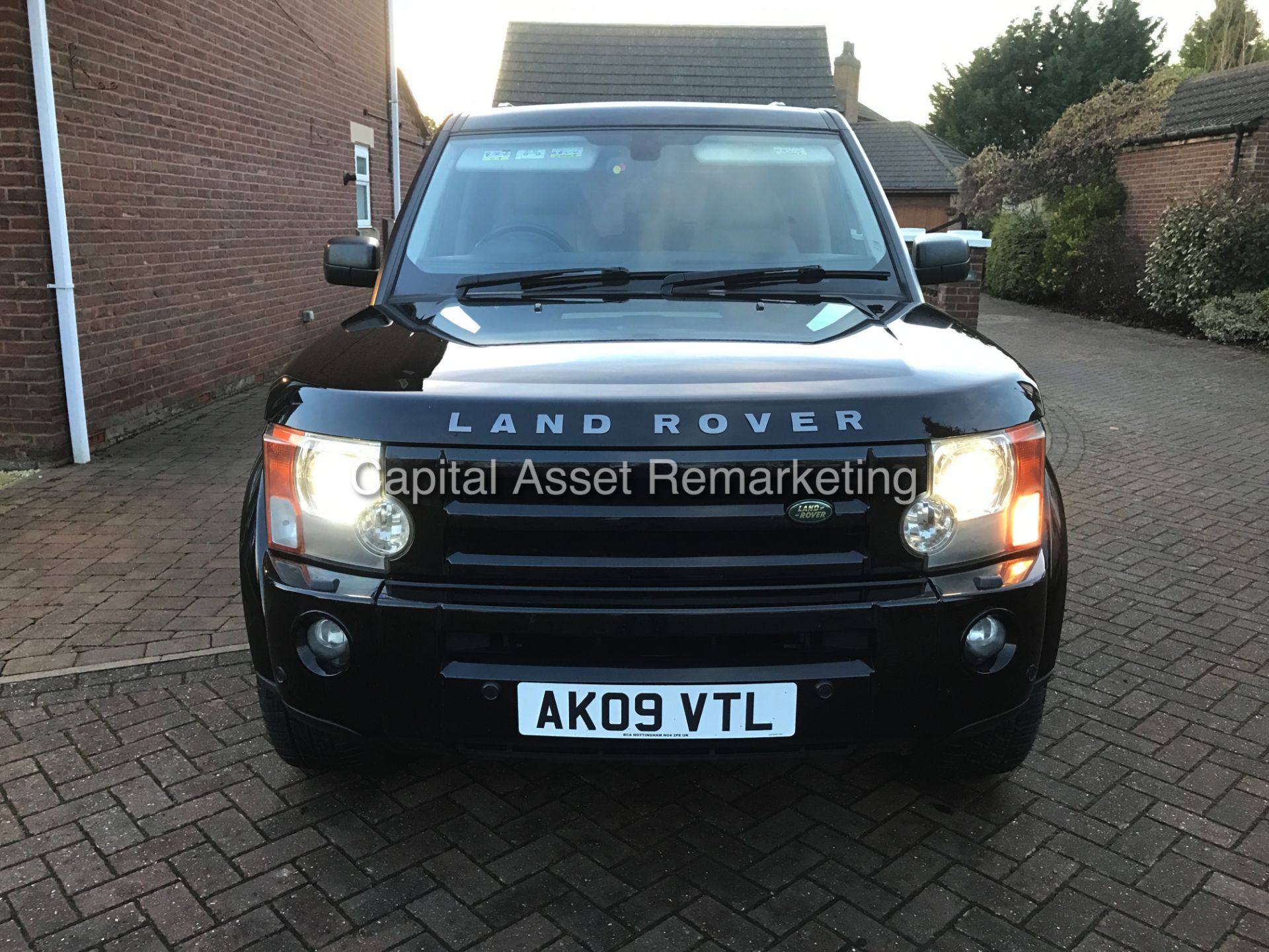 LANDROVER DISCOVERY 3 "TDV6" AUTO - (BLACK EDITION) - 09 REG - SAT NAV - LEATHER - 7 SEATER - WOW!! - Image 2 of 30