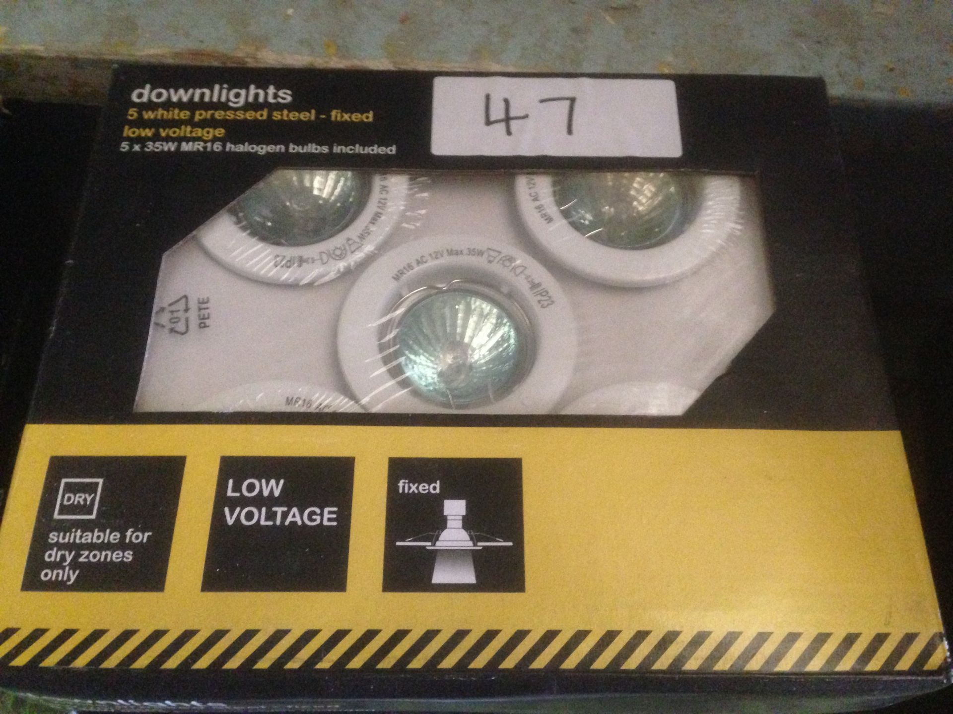 4 x Pack of 5 White Downlights with Bulbs