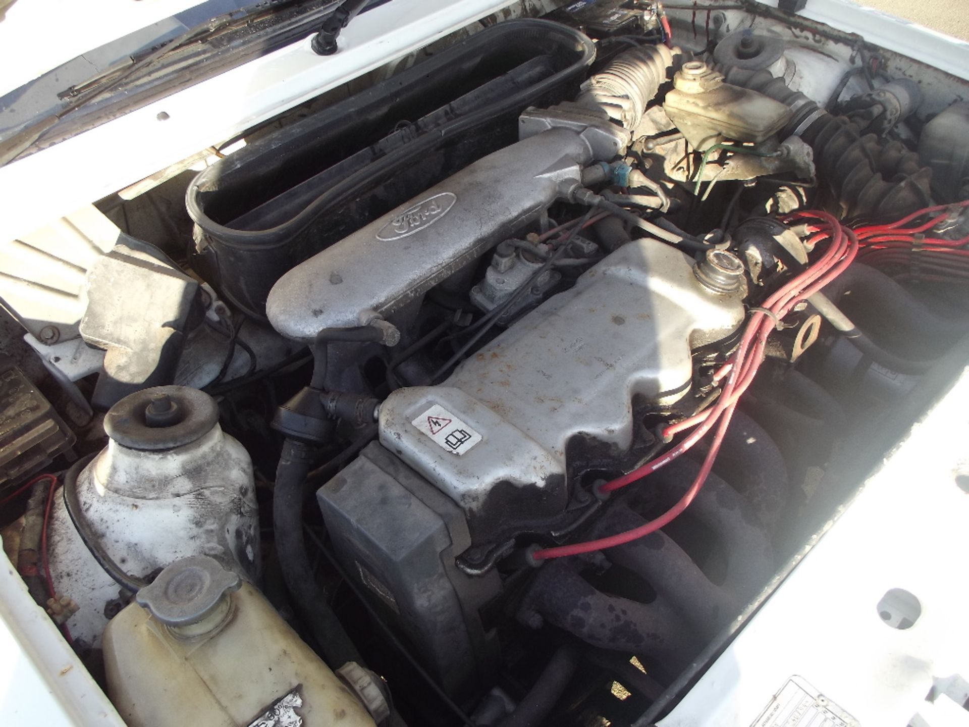 A 1985 Ford Escort XR3i cabriolet, registration number C142 NTV, white. - Image 5 of 5