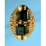An 18ct gold and green tourmaline ring,