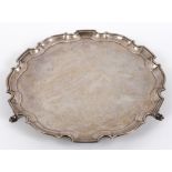 A silver salver, Birmingham 1928, approx. 40.4 ozt, 35.