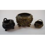 A Chinese bronze censer, 5.5 cm high, an