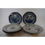 A Chinese export porcelain octagonal plate, decorated in underglaze blue, 22 cm wide,