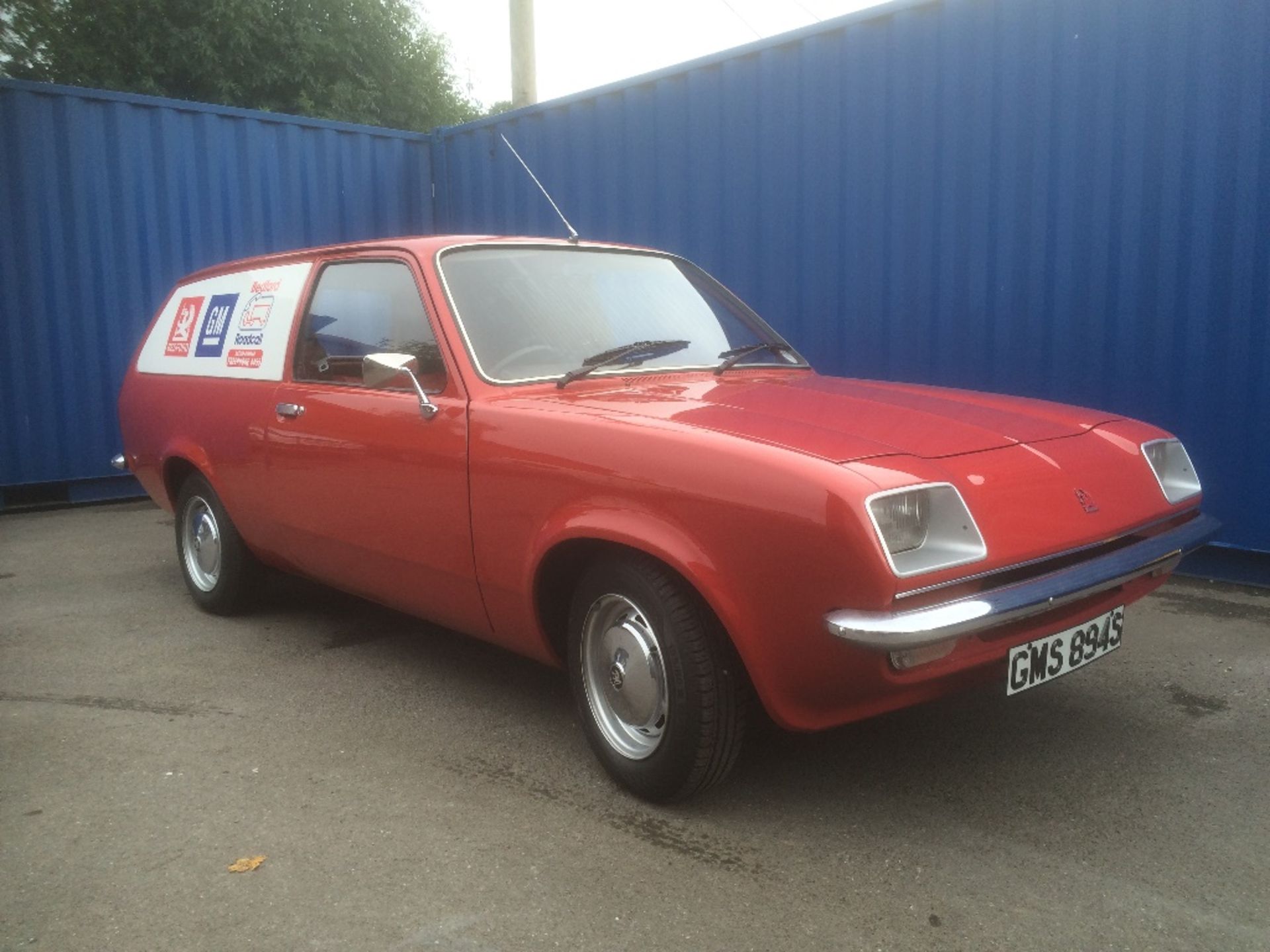 A 1978 Bedford Chevanne, registration number GMS 894S, chassis number 9B70CHX111080, red.