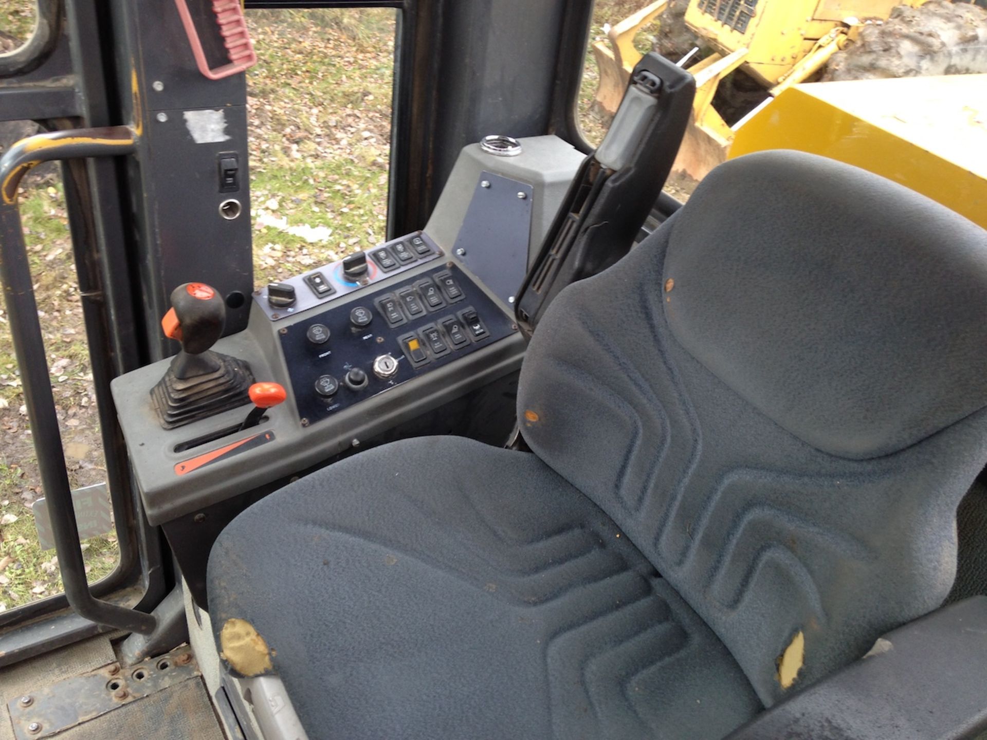 2001 Champion 740A VI, VHP Motor Grader - Image 13 of 18