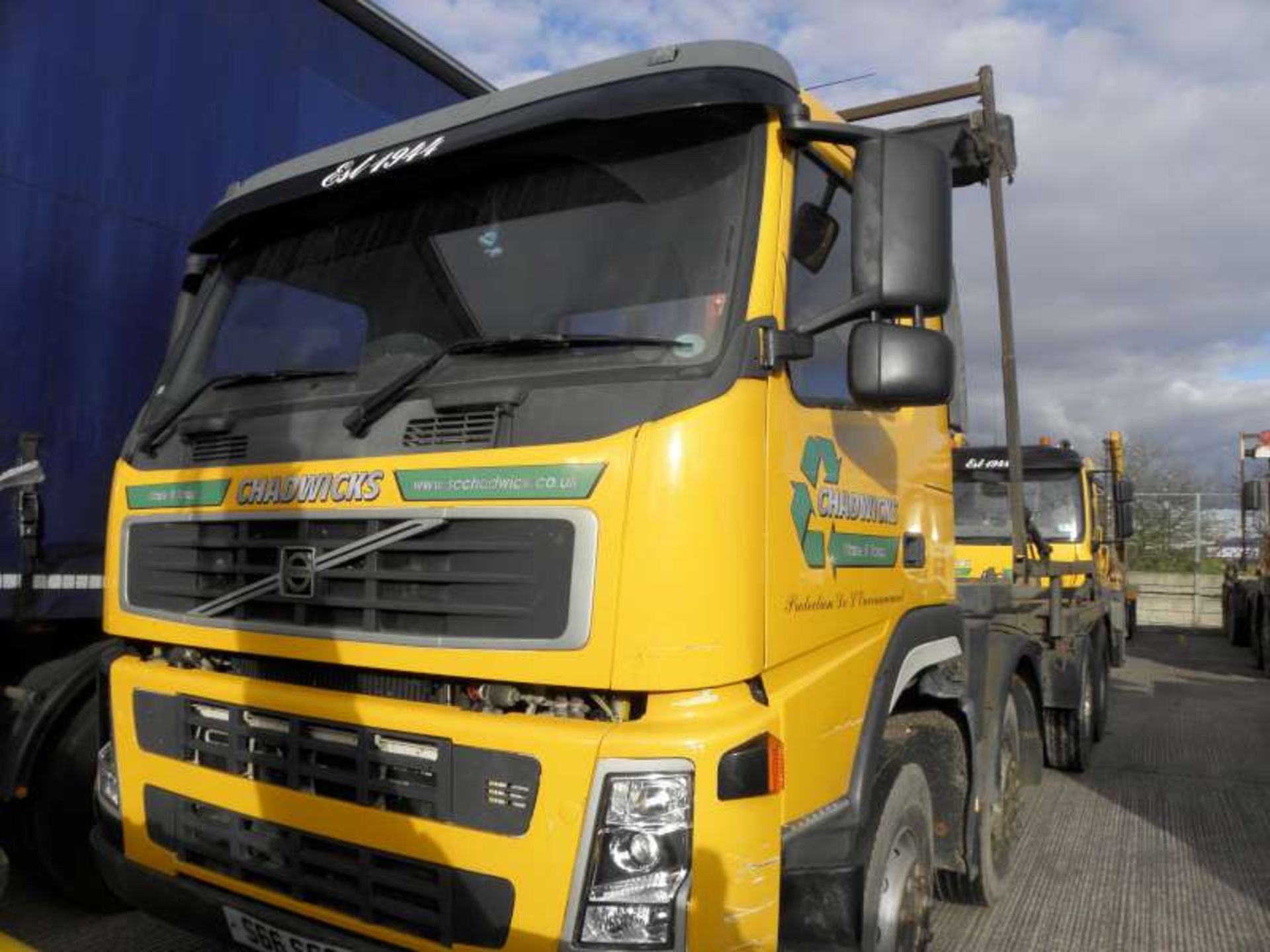 WHITE / YELLOW VOLVO FM. ( DIESEL ) Reg : S66 SCC Mileage : 526,912 KM Log Book. First Registered :