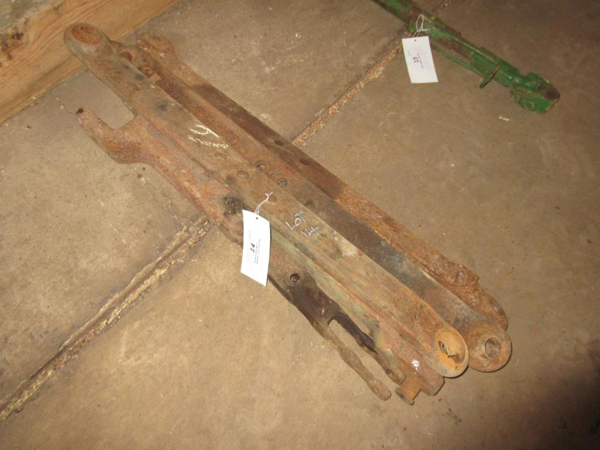 Fordson E1A Major drawbar t/w link arm