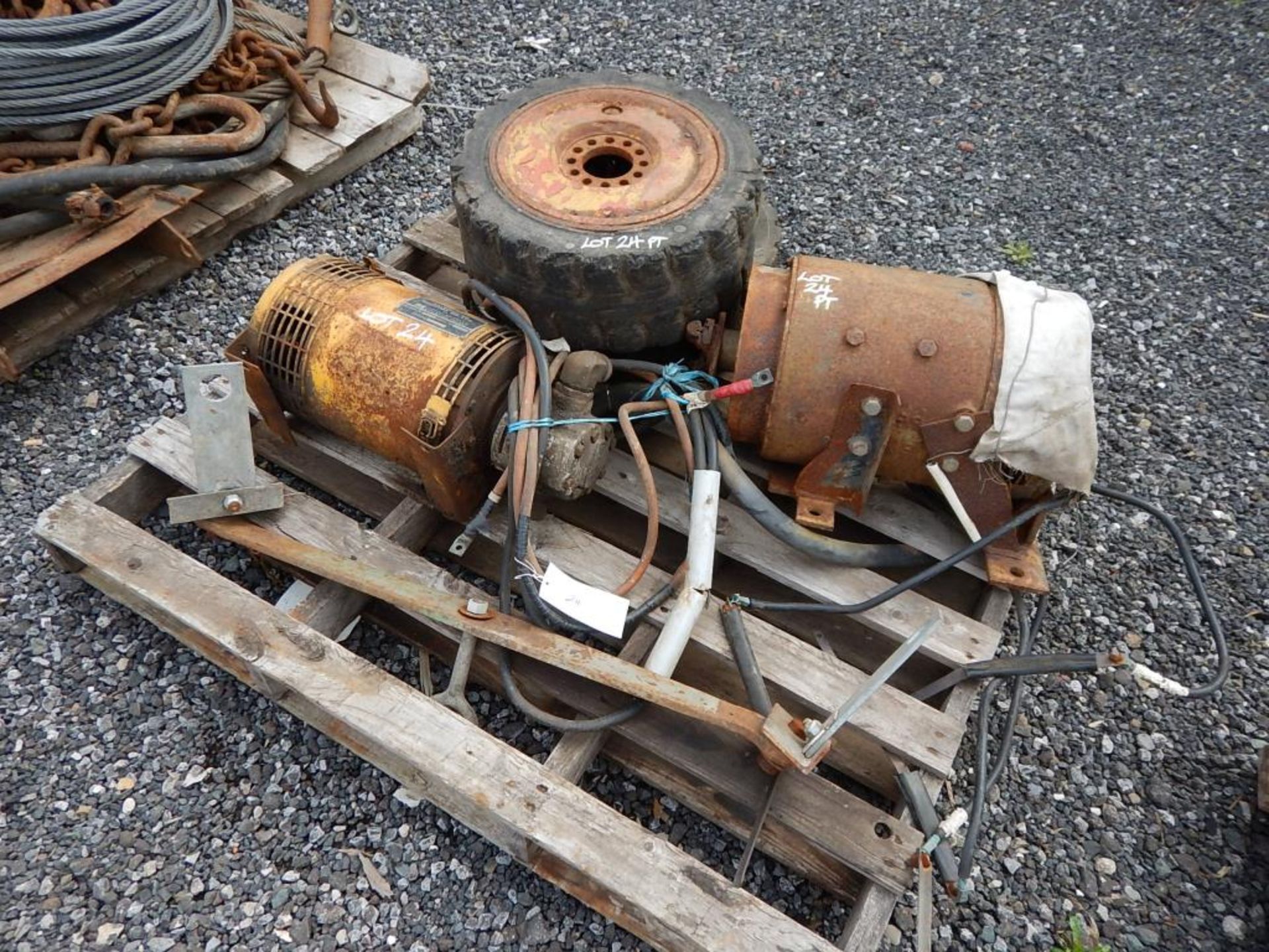 2no. electric motors t/w 2no. small industrial wheels