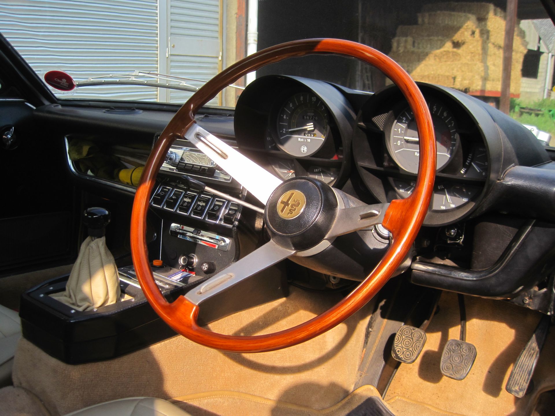 1976 2,589cc Alfa Romeo Montreal (Right Hand Drive) Reg. No. 64 AUK Chassis No. AR-1440171 Engine - Image 8 of 13