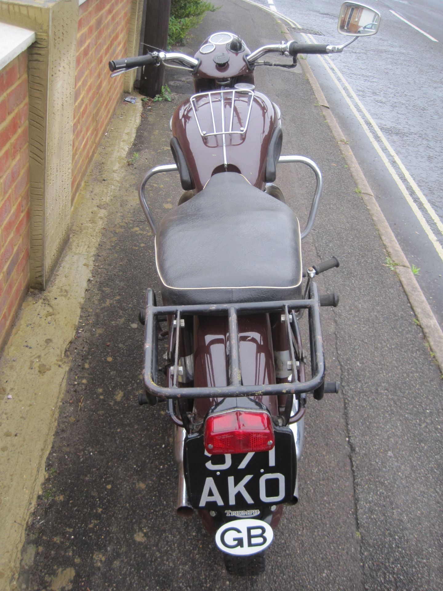 1957 650cc Triumph 5T Speed Twin Reg. No. 571 AKO Frame No. T 08242 Engine No. 5T 08242 A well - Image 7 of 12