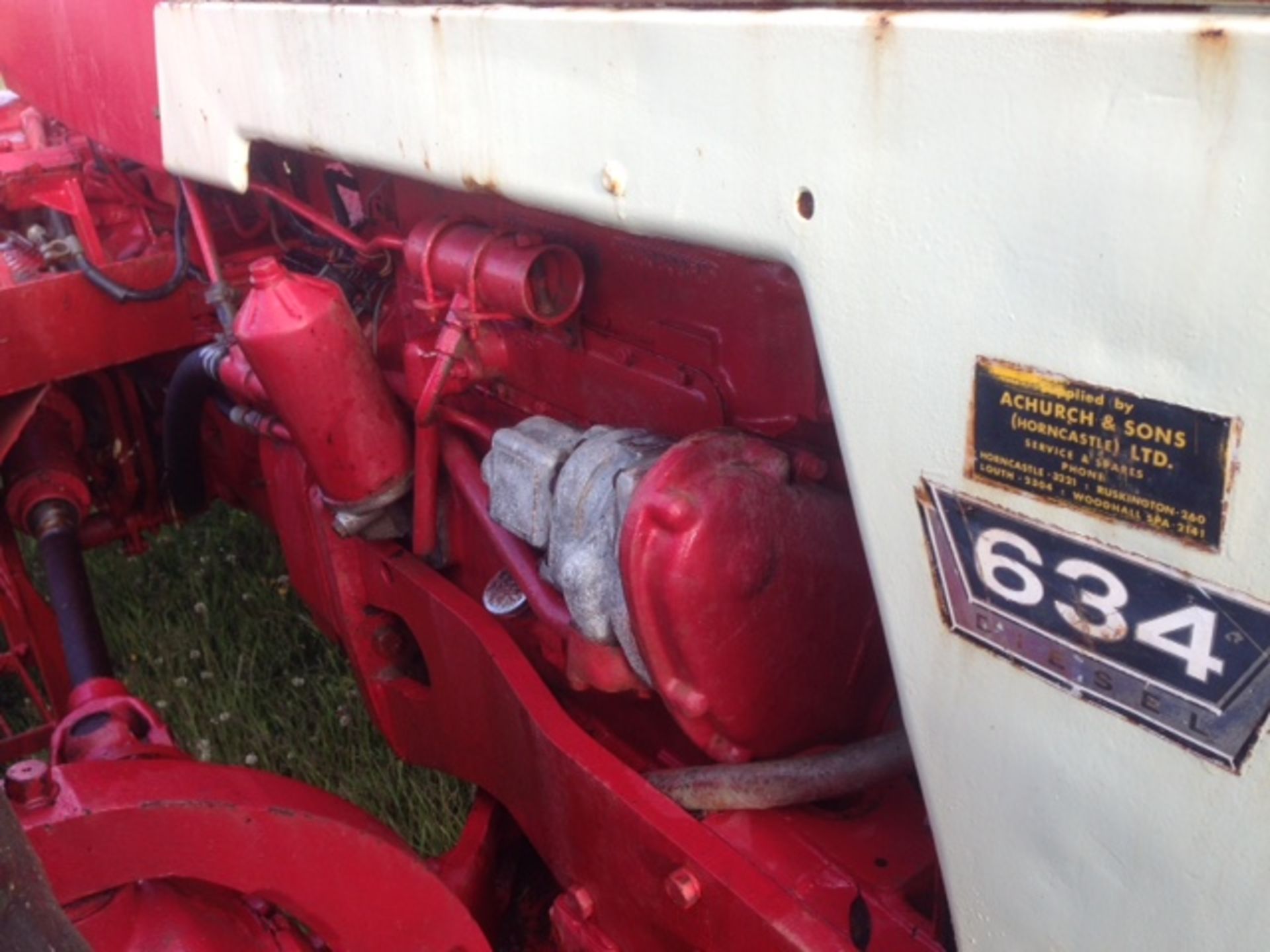 INTERNATIONAL 634 AWD 4cylinder diesel TRACTOR Purchased from a collector in Lincolnshire in a - Image 7 of 7