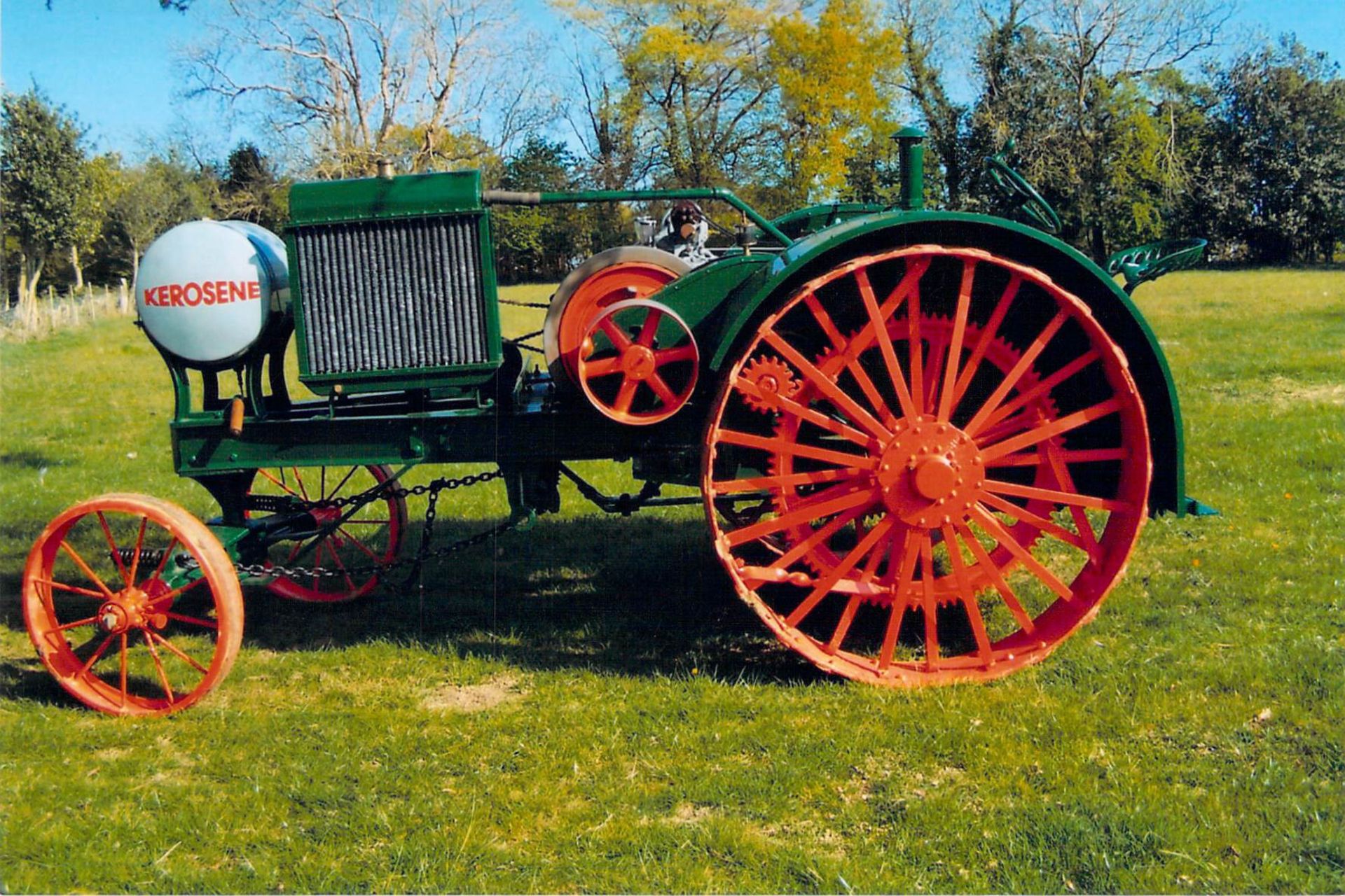 1917 WATERLOO BOY/OVERTIME Model R single speed 2cylinder petrol TRACTOR Serial No: 4527 This