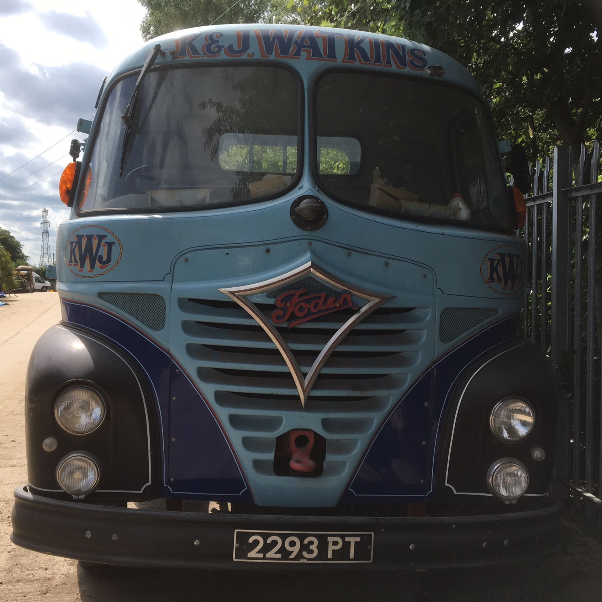 1961 FODEN S21 8 wheel dropside LORRY Reg. No. 2293 PT Chassis No. 47278 Liveried for K & J - Image 2 of 3