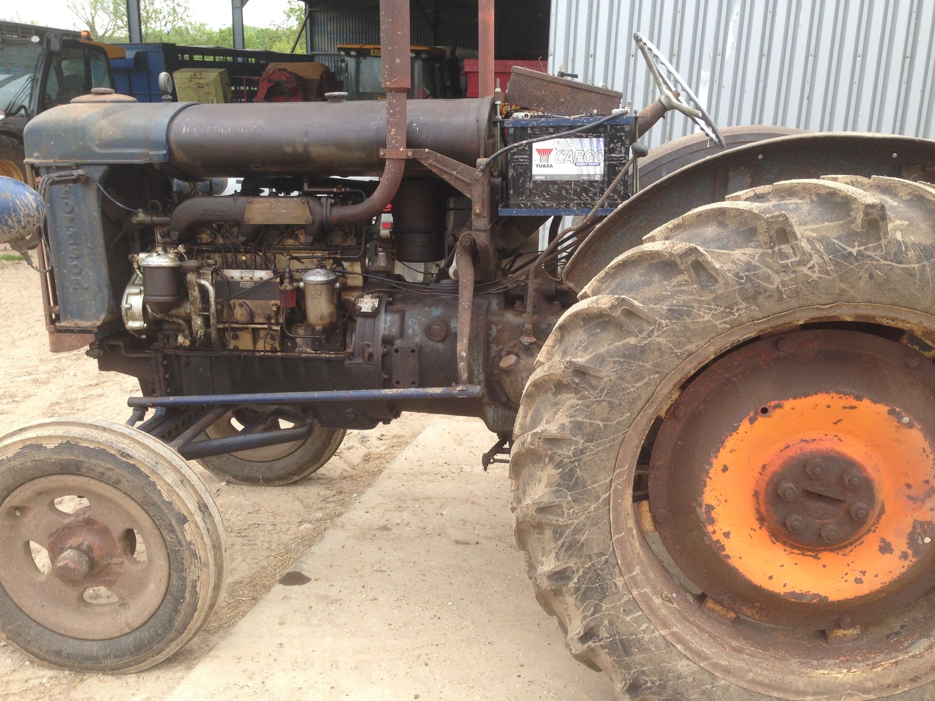 FORDSON E27N 6cylinder diesel TRACTOR Fitted with a Perkins P6 diesel engine, front lights, electric - Image 2 of 4