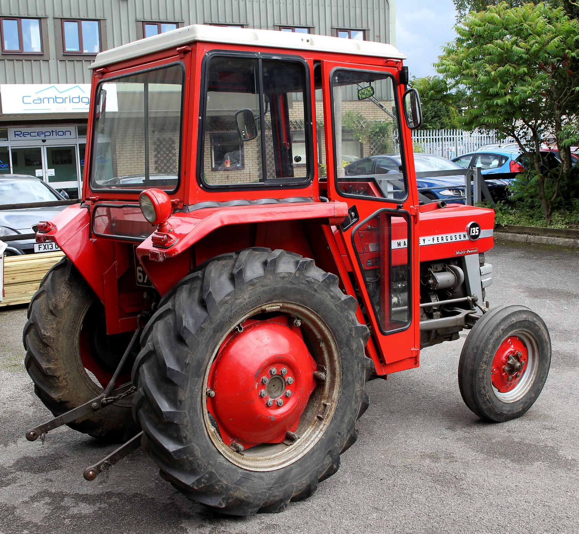 1966 MASSEY FERGUSON 135 Multi-Power 3cylinder diesel TRACTOR Reg. No. KBJ 679D Serial No. FG52095 - Image 2 of 10