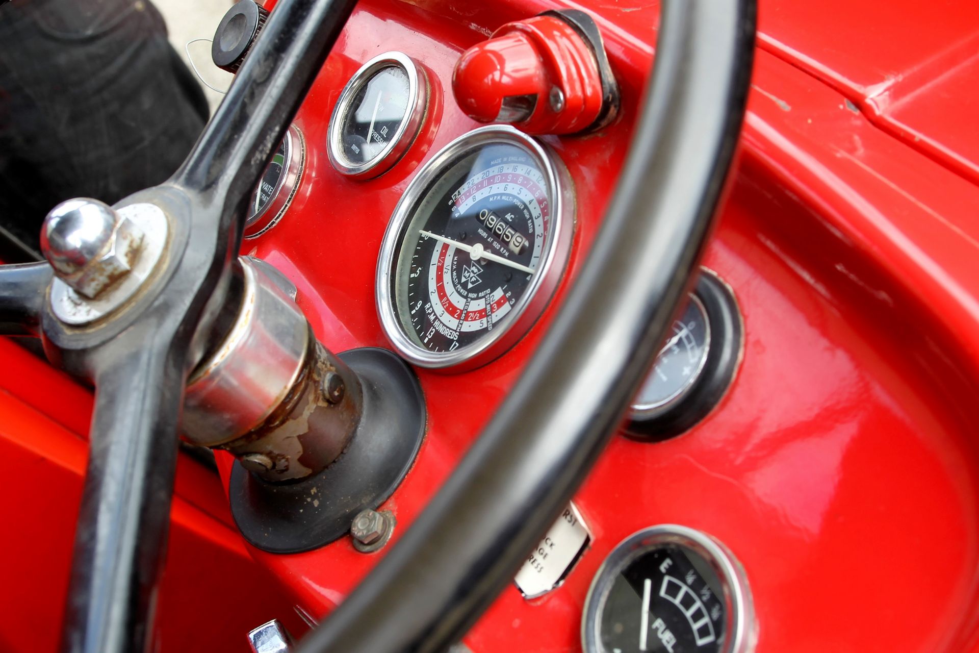 1966 MASSEY FERGUSON 135 Multi-Power 3cylinder diesel TRACTOR Reg. No. KBJ 679D Serial No. FG52095 - Image 10 of 10