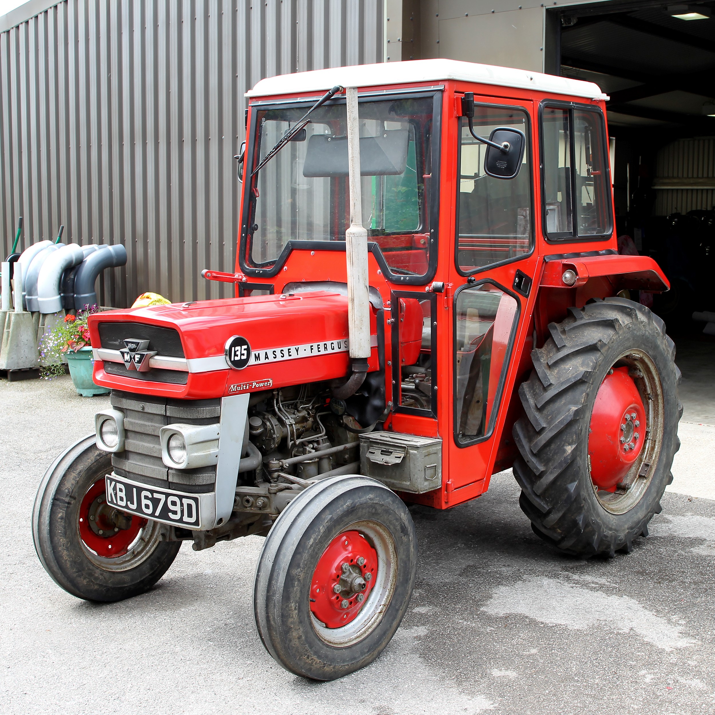 Lot 920 - 1966 MASSEY FERGUSON 135 Multi-Power 3cylinder diesel TRACTOR  Reg. No