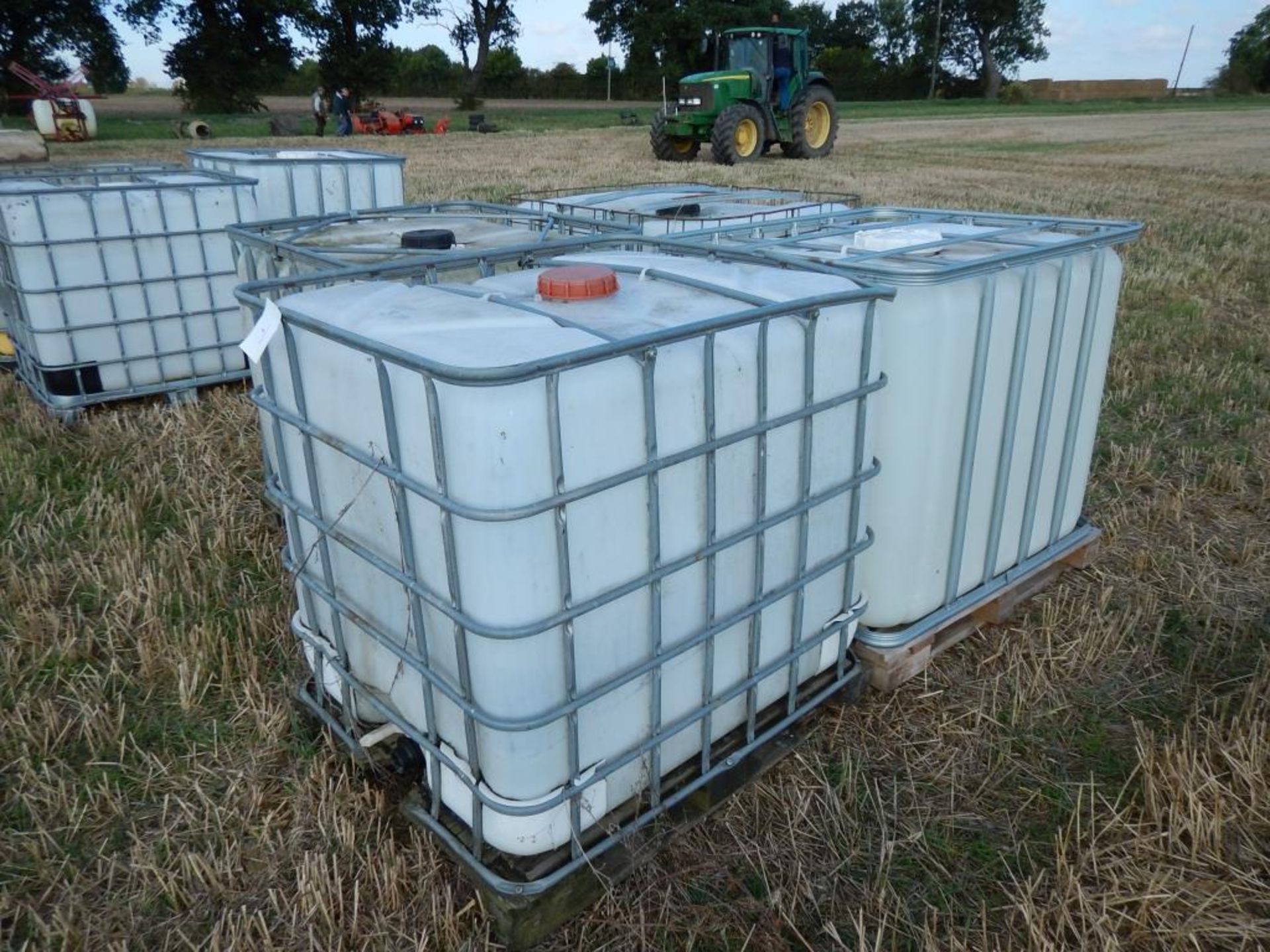 4no. 1,000ltr plastic stillages