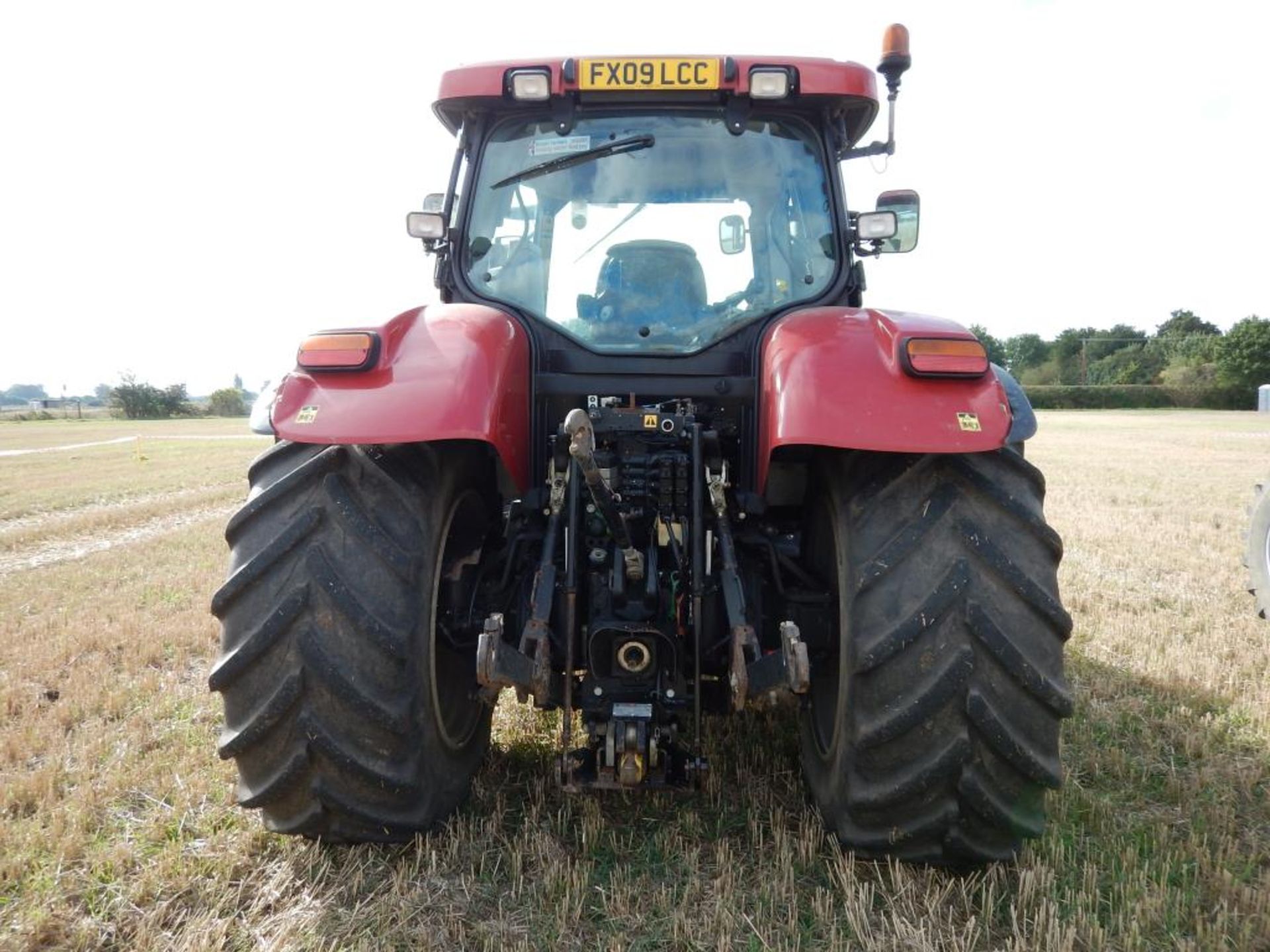2009 CASE IH 155 Puma 50kph 4wd TRACTOR Fitted with front weight, cab and front suspension, air - Image 3 of 6