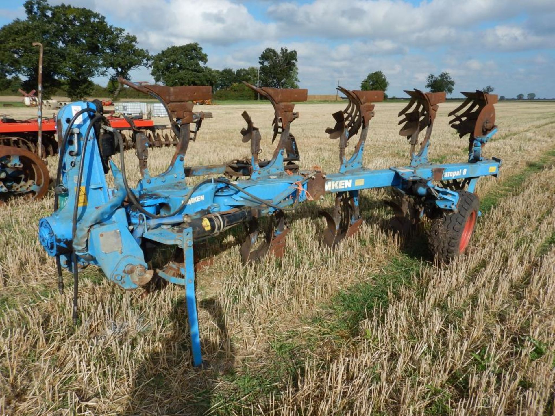 Lemken Europal 8 5furrow reversible plough with slatted mouldboards and furrow press arm