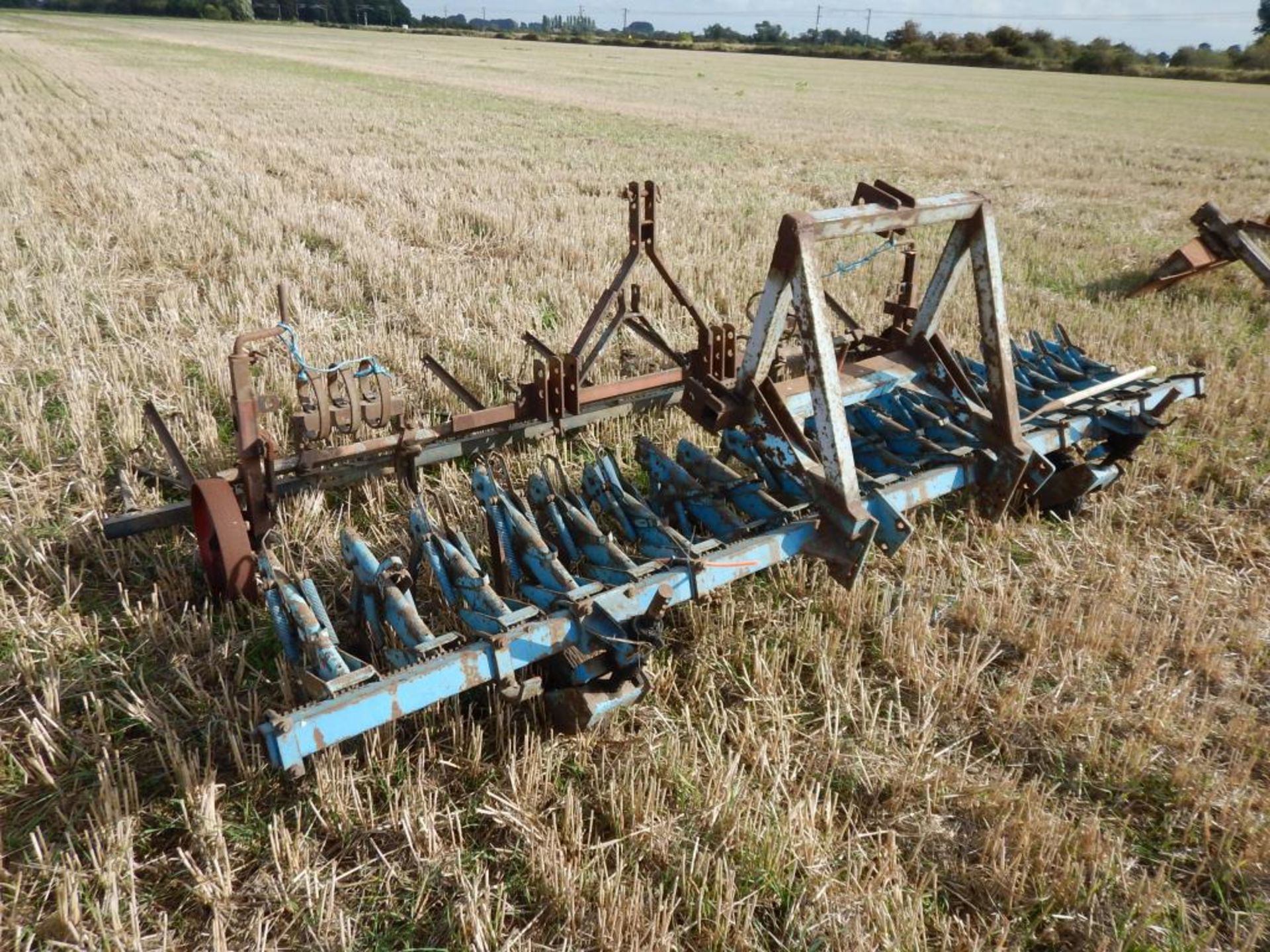 Webb front mounted 6row interow hoe t/w rear mounted 6row interow cultivator