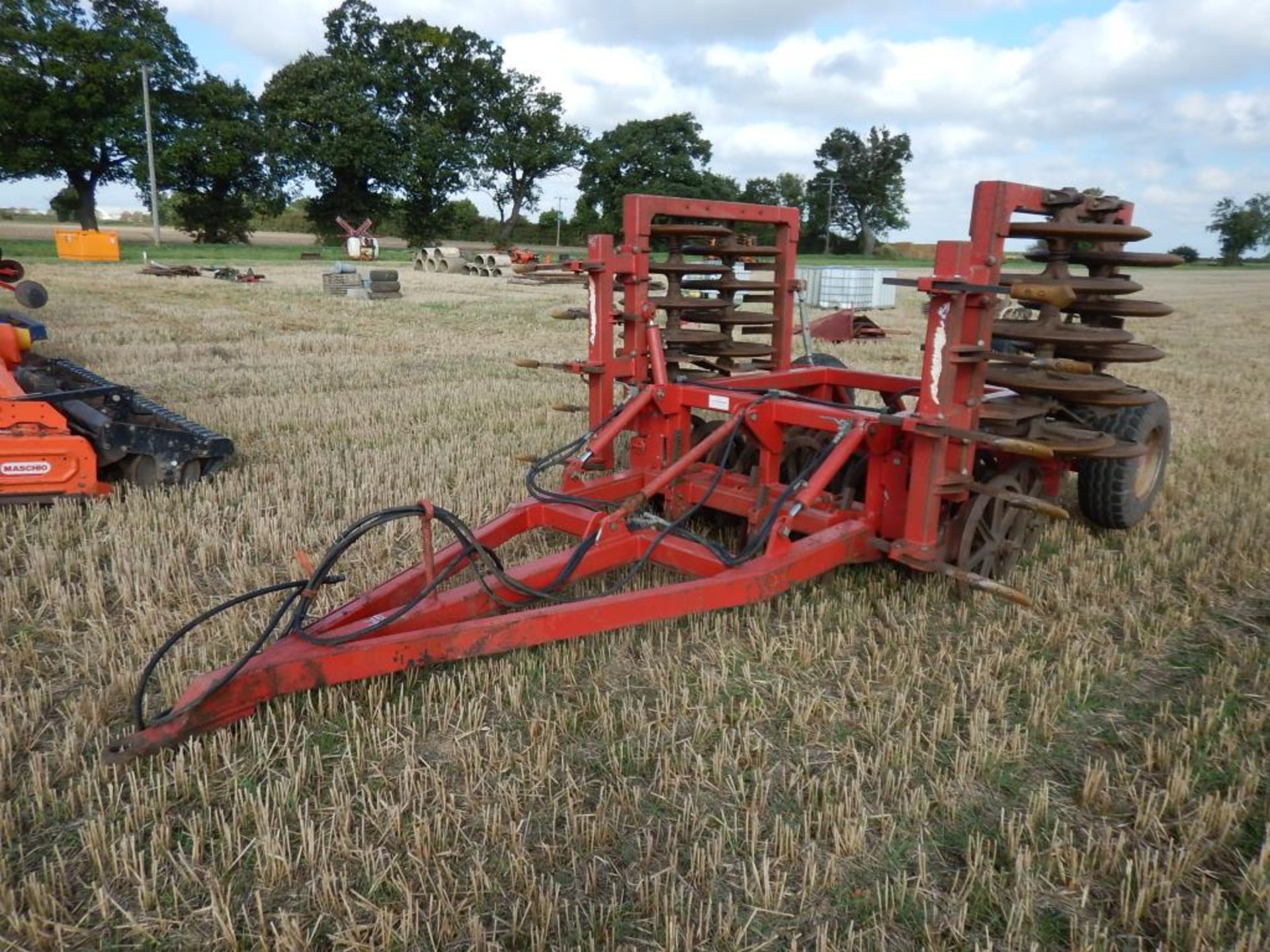 Farm Force trailed hydraulic folding cultivator press, with leading tines and double row press