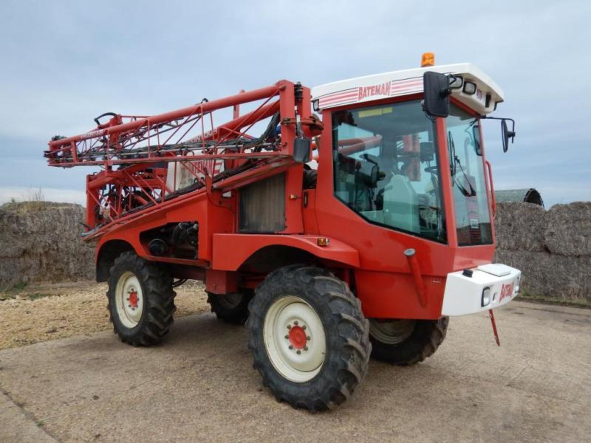 2005 BATEMAN RB25 Contour 4wd 4ws SELF-PROPELLED SPRAYER Fitted with John Deere 175hp 6cylinder