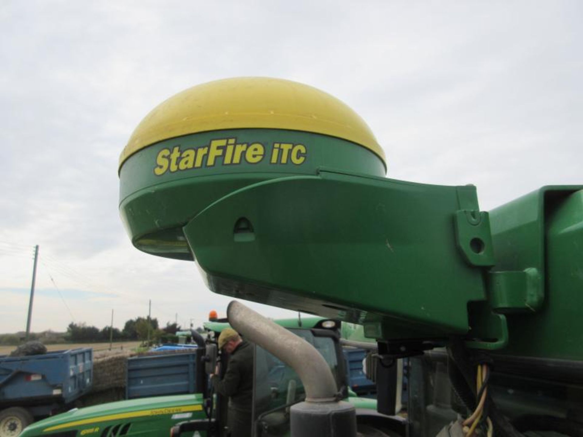 Starfire iTC receiver dome with GS1800 screen guidence system to SF1 level