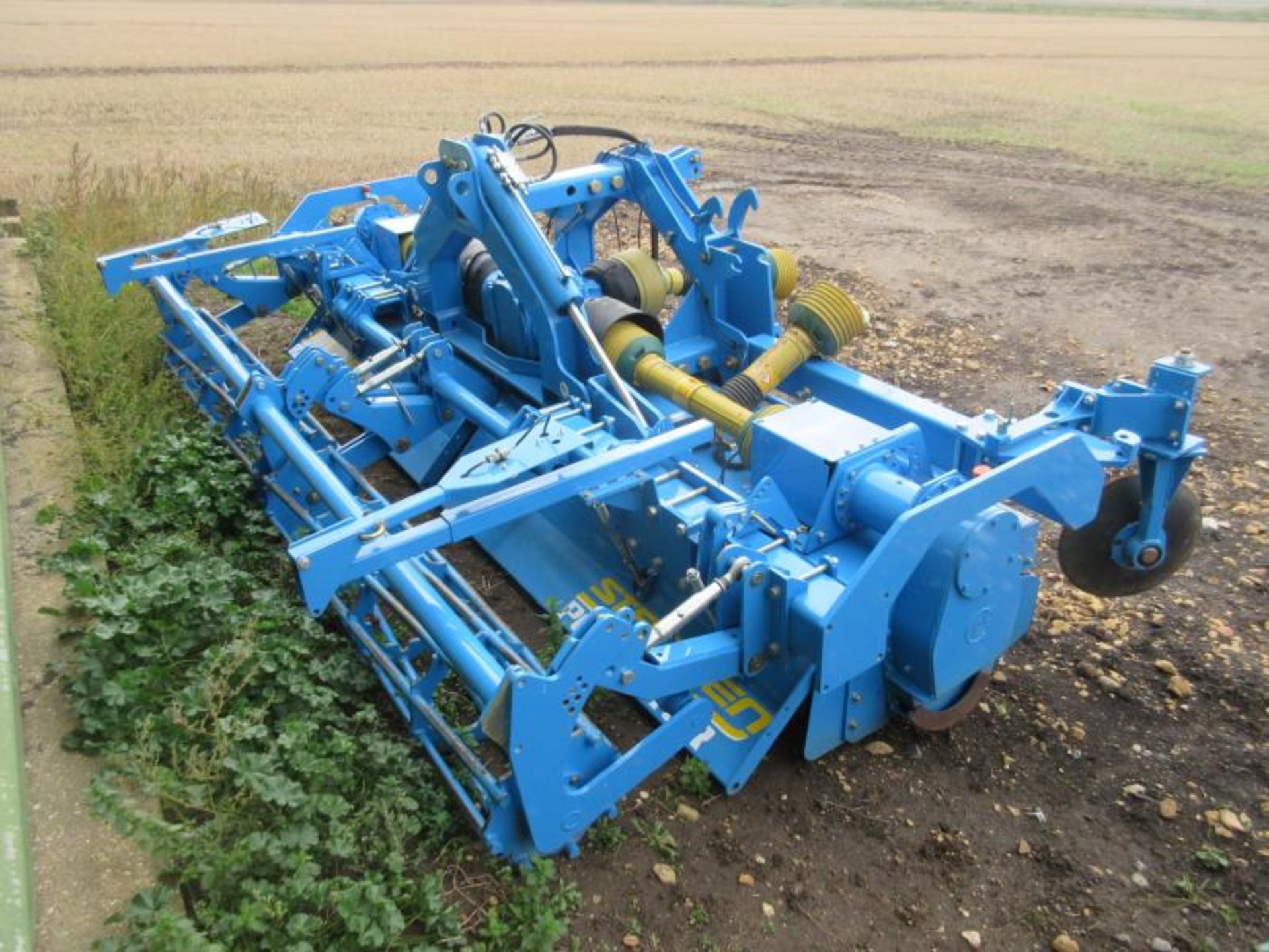 2016 Standen PV400-140 Powavator hydraulic folding rotary tiller with rear crumbler bar c/w stands - Image 3 of 6