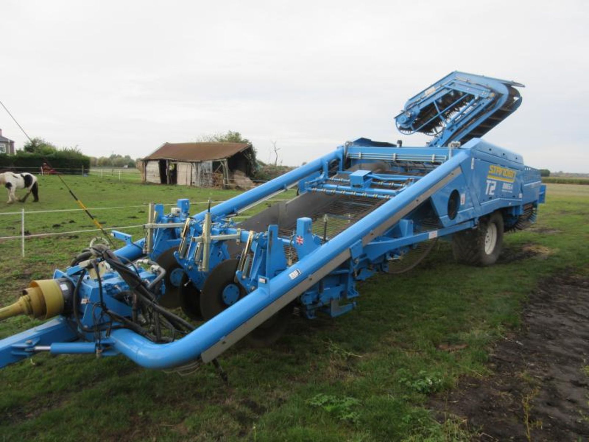 2013 Standen Mega T2 trailed 2row potato harvester with ultrasonic depth sensors, powered & steering - Image 2 of 15