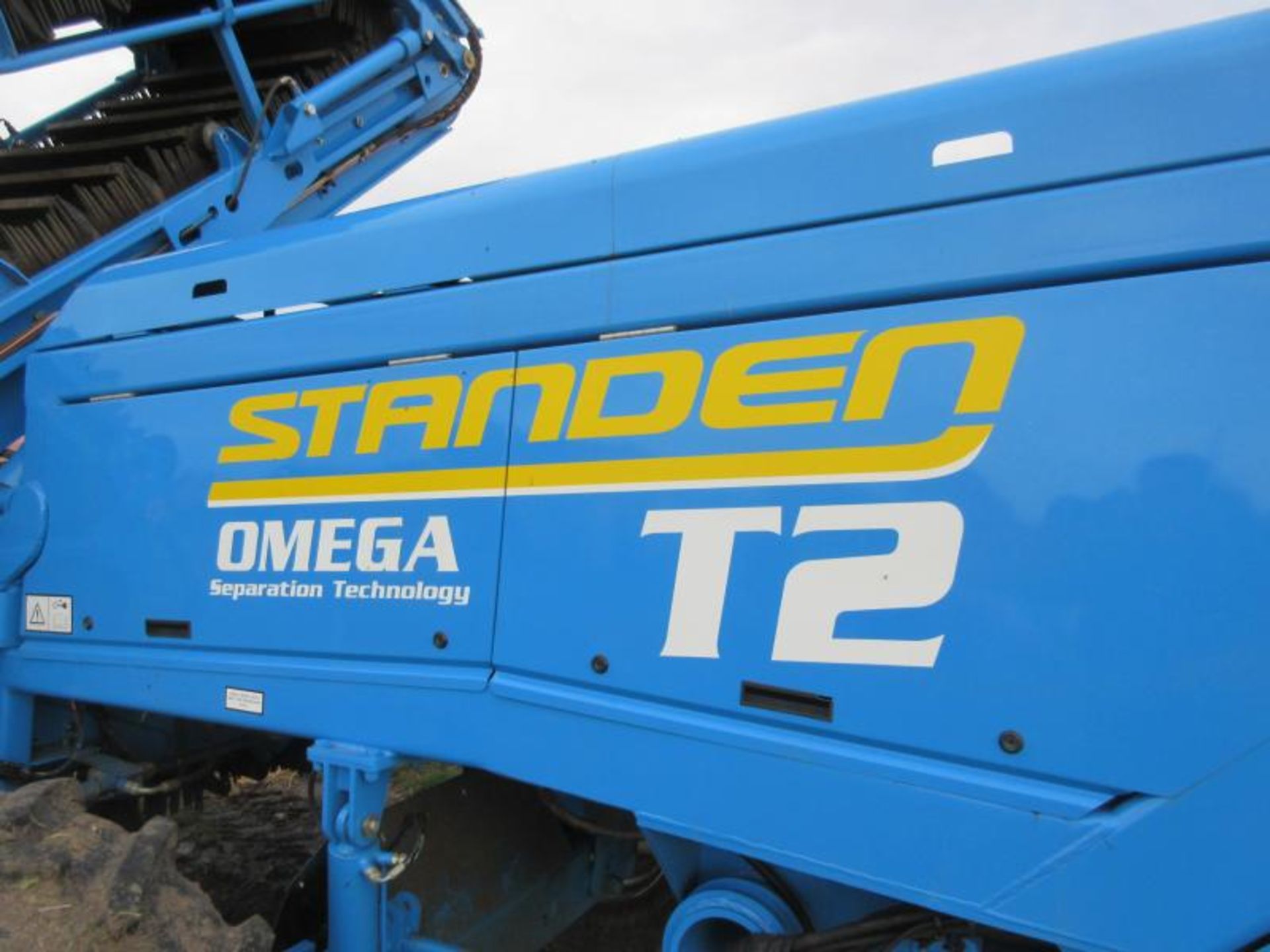 2013 Standen Mega T2 trailed 2row potato harvester with ultrasonic depth sensors, powered & steering - Image 11 of 15