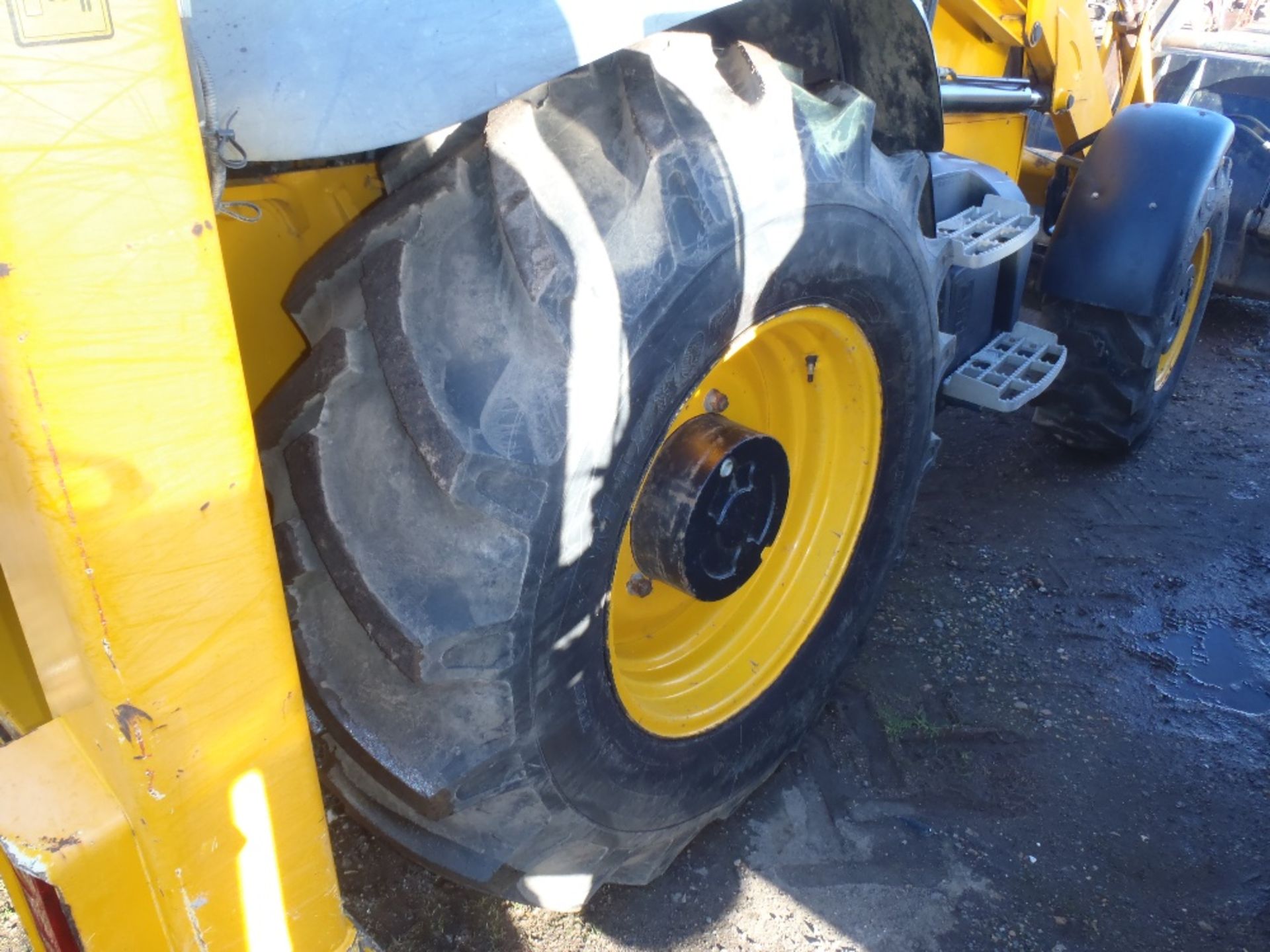 2010 JCB 3CX Digger with 3 Buckets.  Reg. No. MX10 CNY  Ser No JCB3CX4TH01620440 - Image 5 of 6