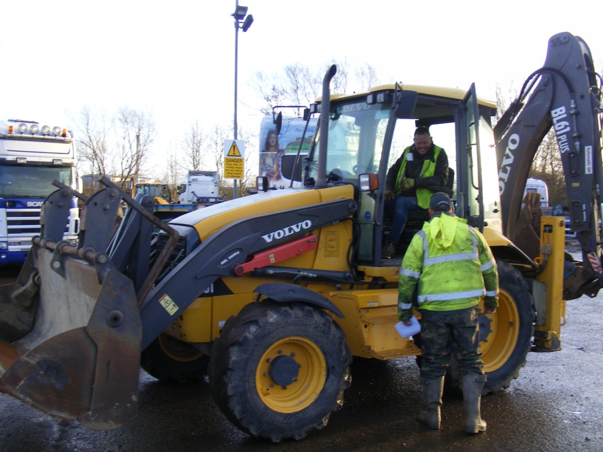 2008 Volvo BL61 Plus.  5700 Hrs - Image 2 of 3