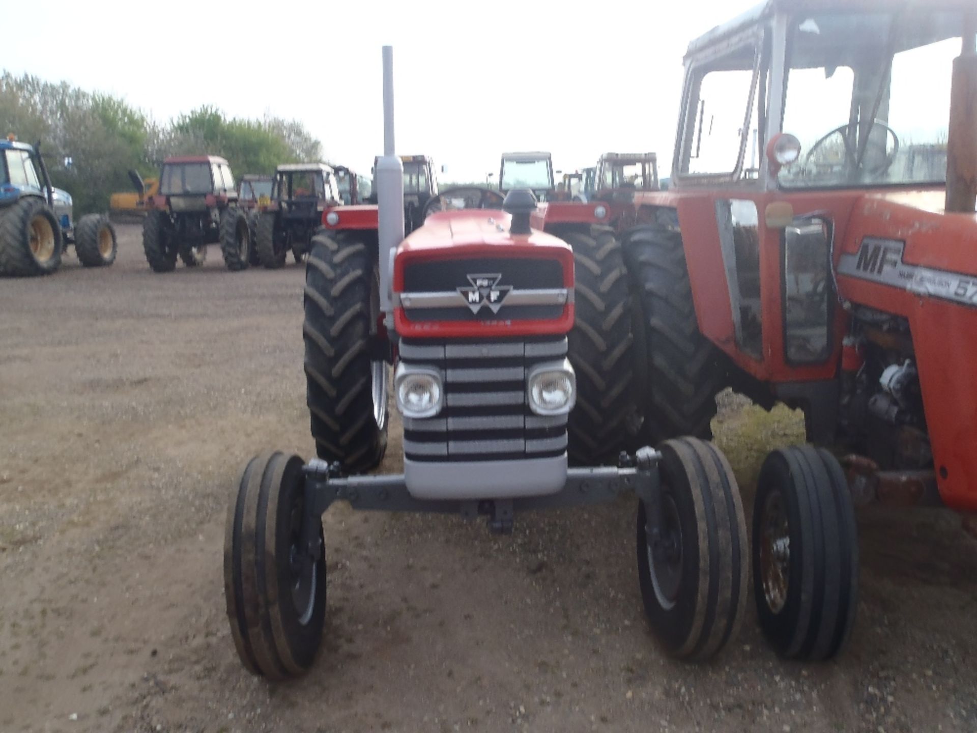 Massey Ferguson 188 Tractor - Image 2 of 9