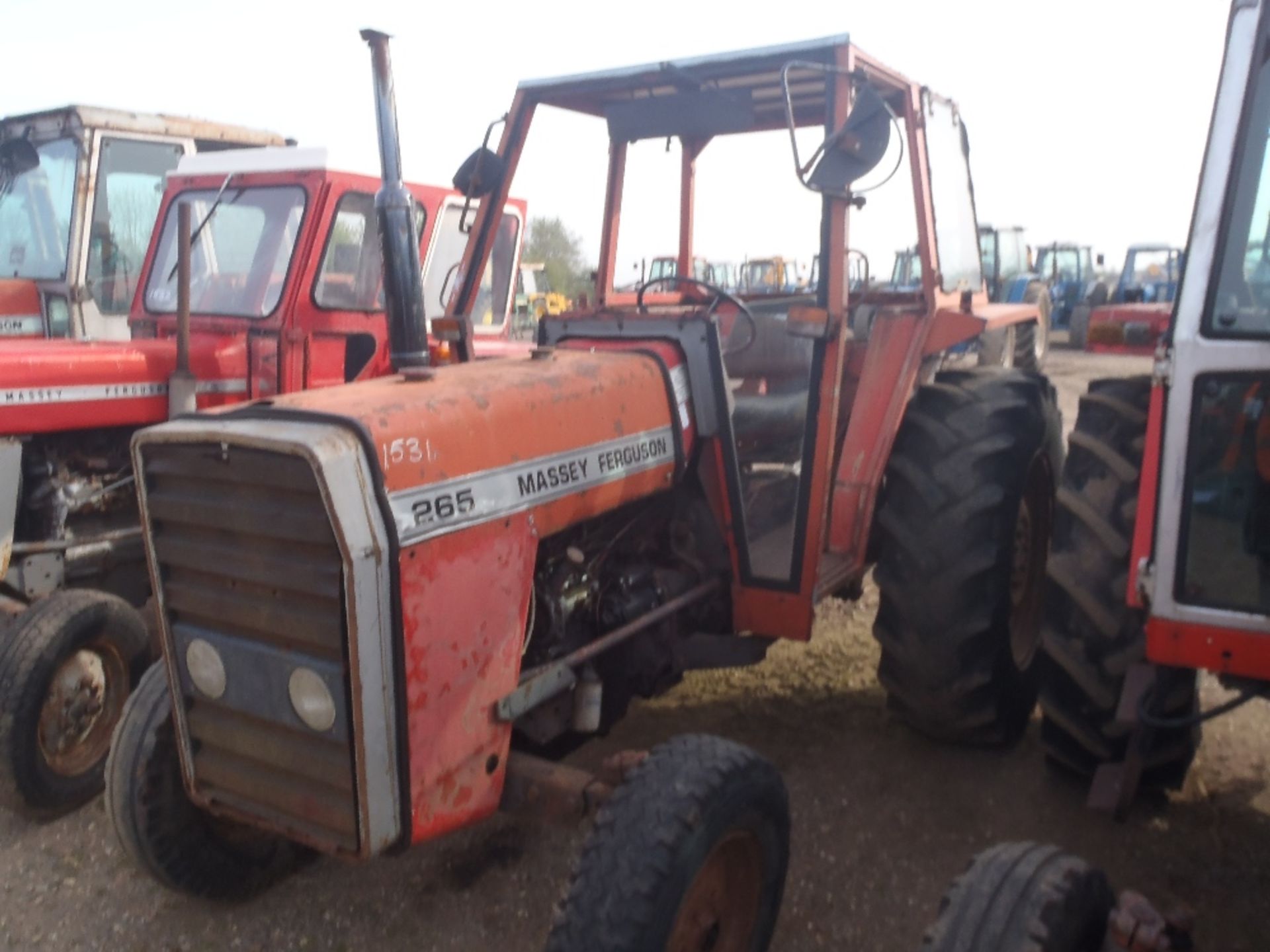 Massey Ferguson 265 Tractor