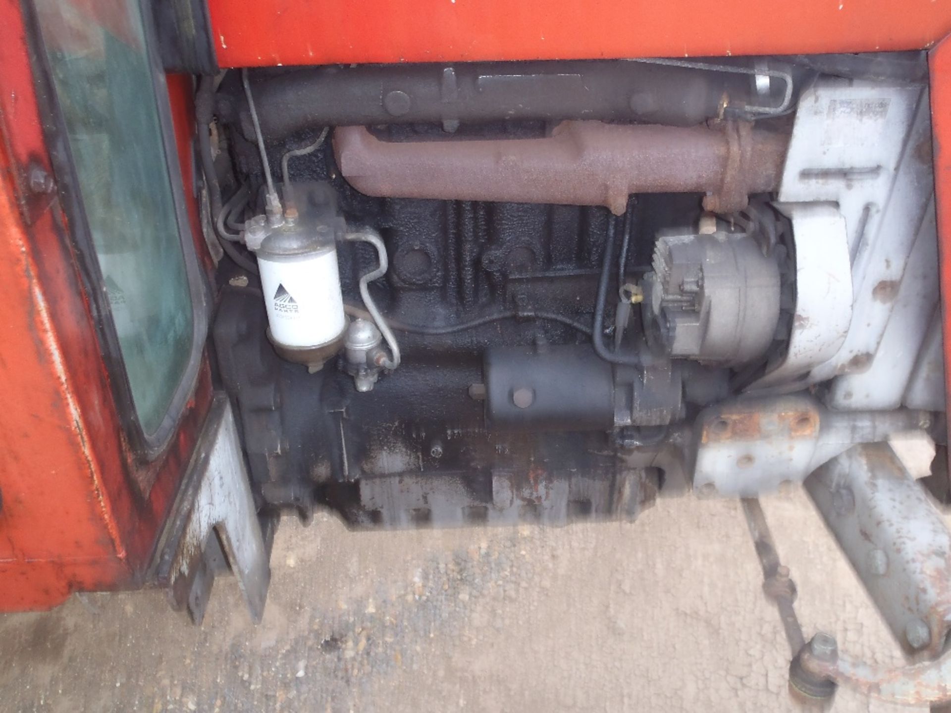 Massey Ferguson 575 Tractor with 4 Bolt Engine, Power Steering, 13.6x36 7.50x16 Tyres Reg. No. XVA - Image 6 of 9