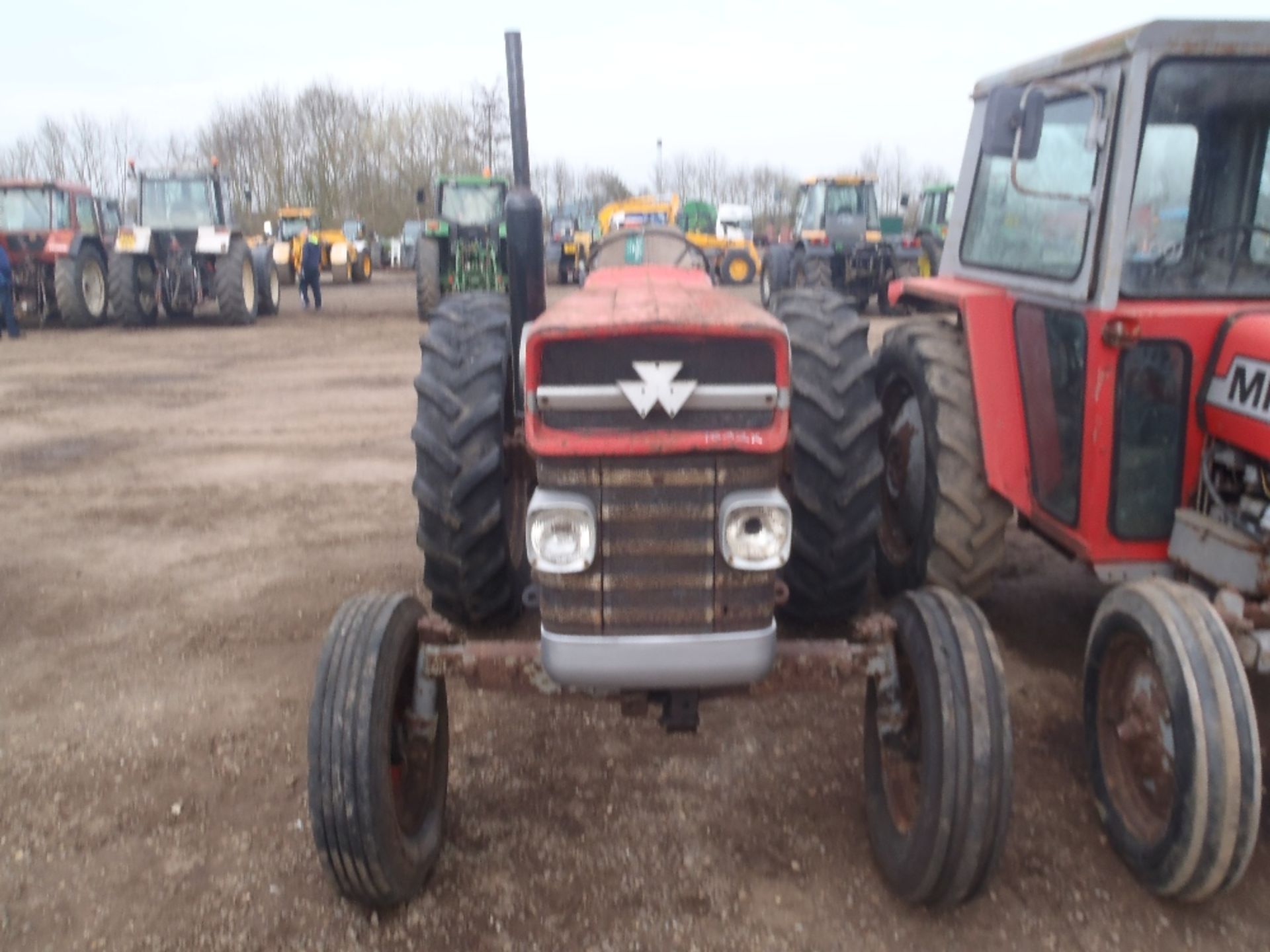 Massey Ferguson 165 Tractor with Square Axle, Power Steering & 4 Bolt Pump - Image 3 of 9