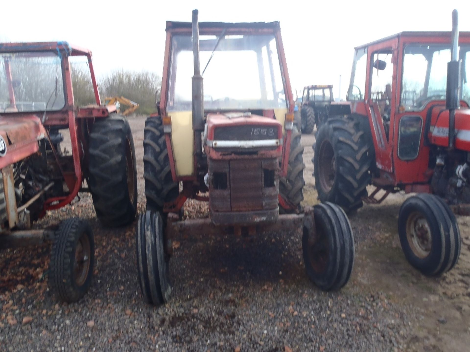 Massey Ferguson 188 Tractor with 4 Bolt Lift Pump Ser. No. 354746 - Image 3 of 10