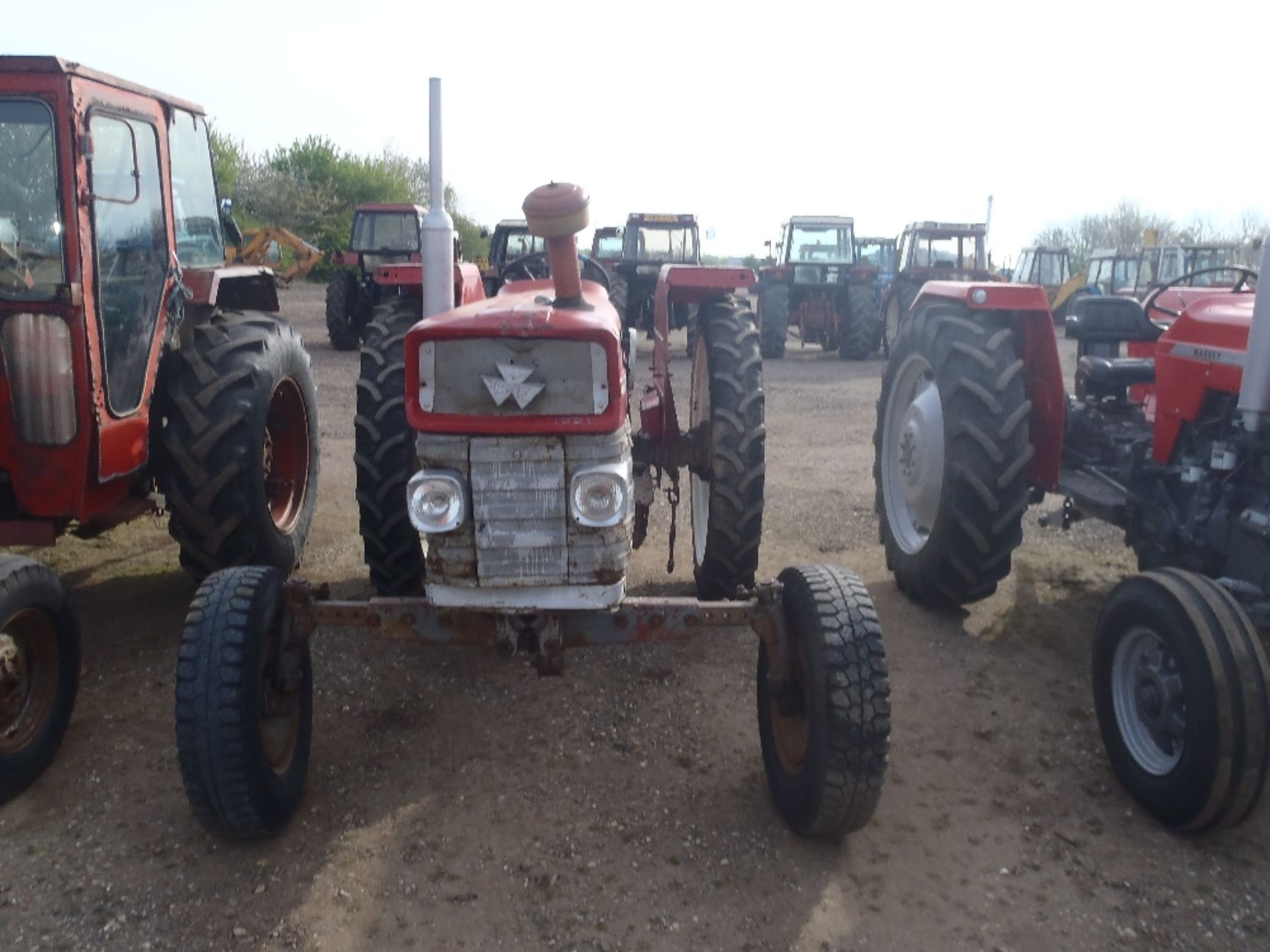 Massey Ferguson 188 Tractor - Image 2 of 9