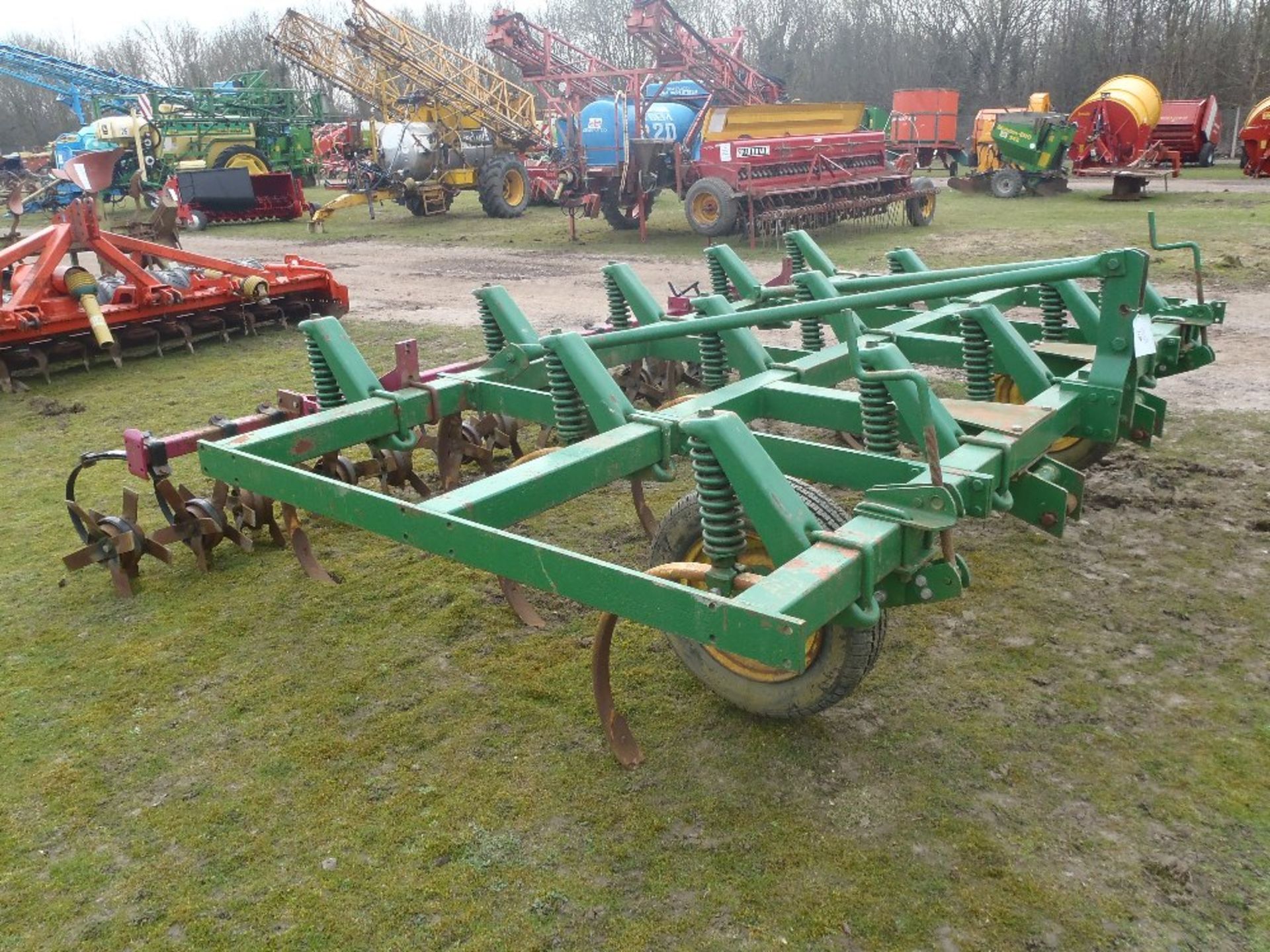 John Deere HD Chisel Plough with Rotoflex Harrow - Image 3 of 6