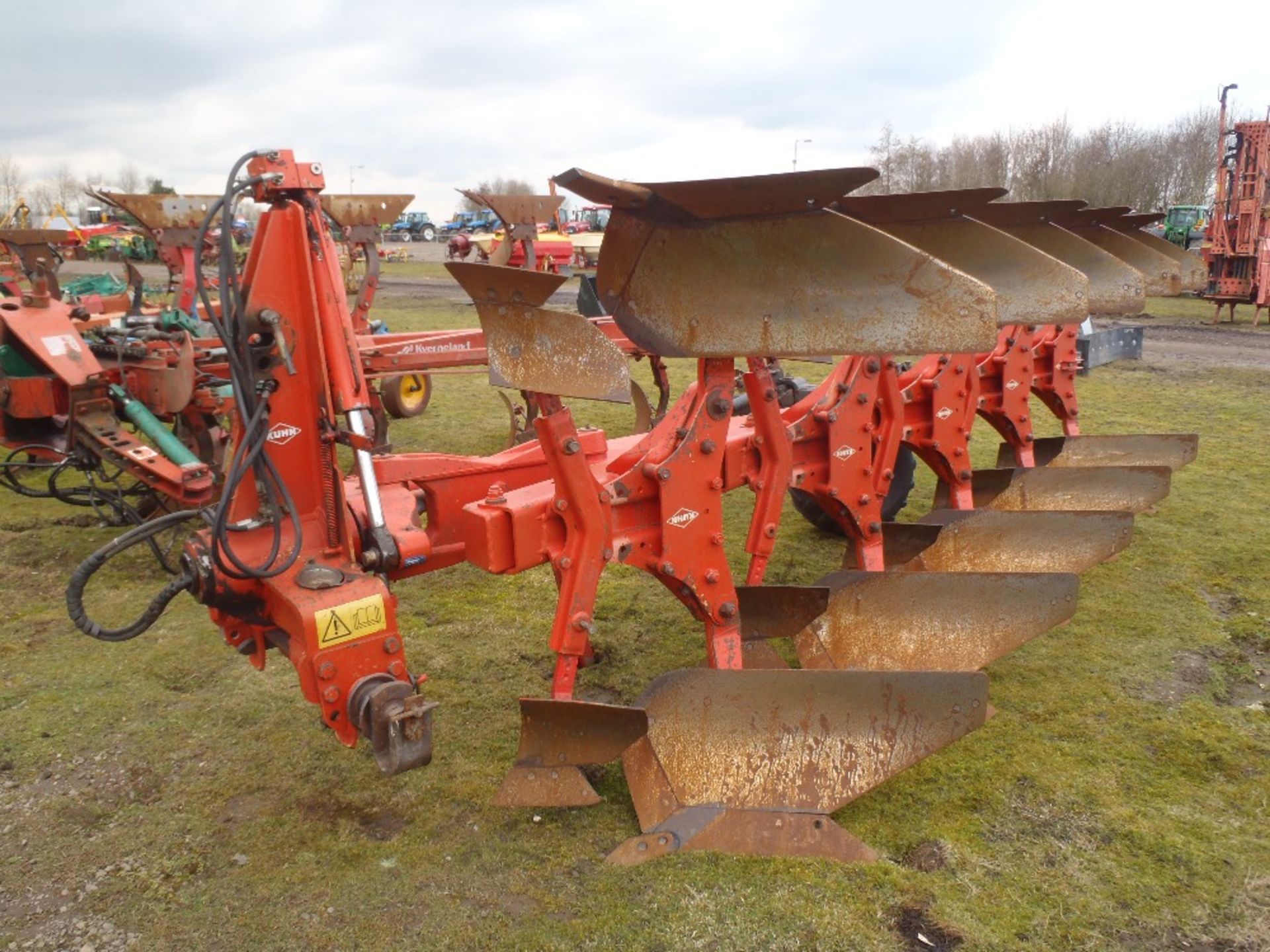 2006 Kuhn 151 5 Furrow Reversible Plough. Ser. No. E26262 - Image 2 of 3