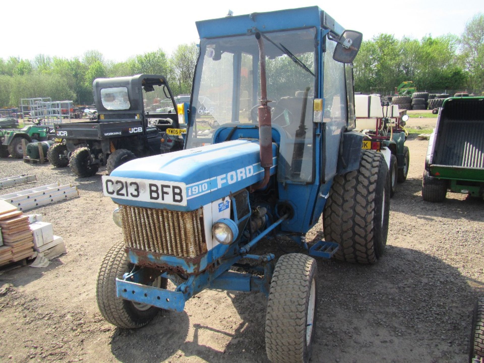 Ford 1910 Tractor. 2315 hrs