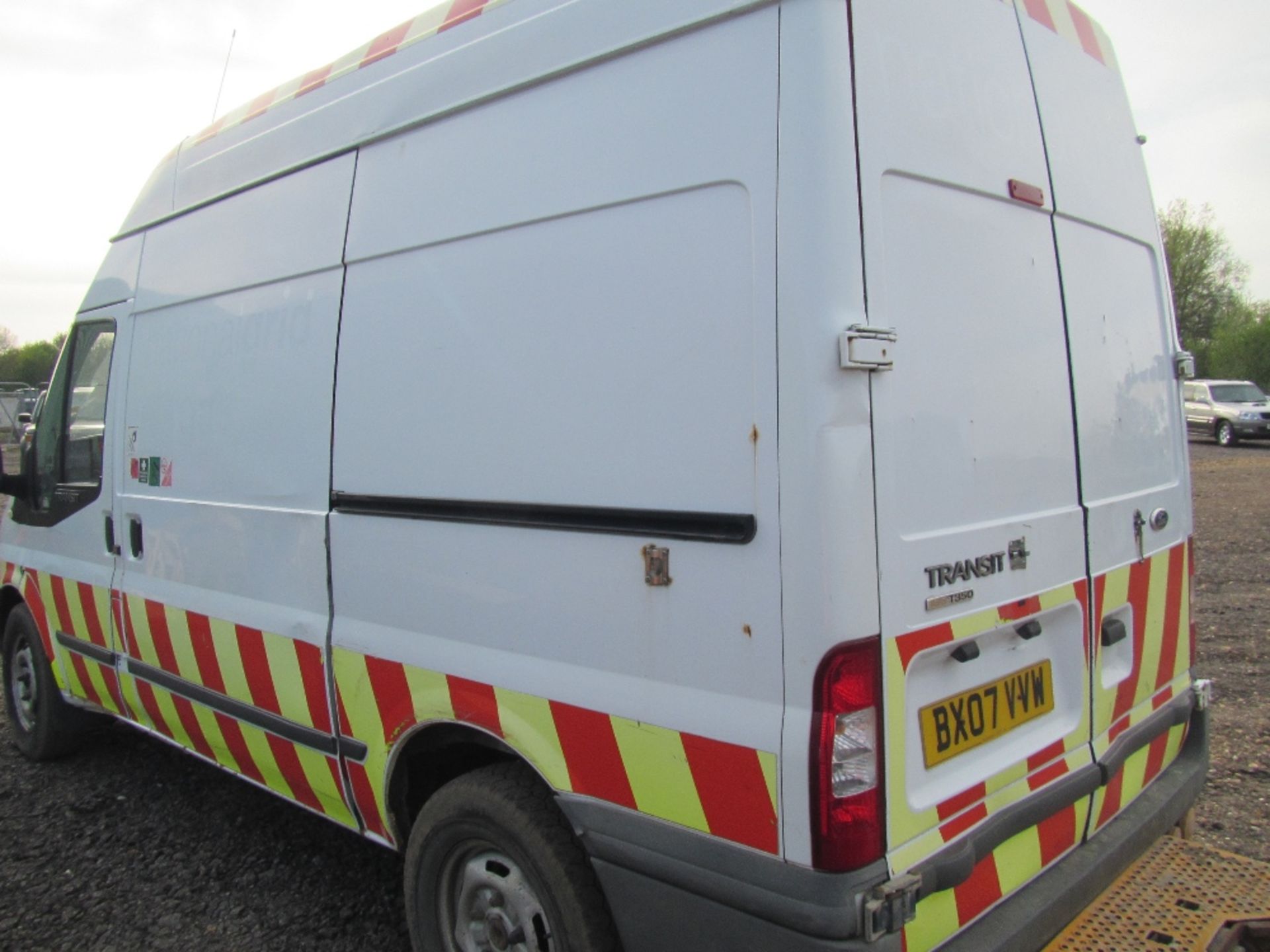 Ford Transit 350 MWB Van with High Roof, Compressor & Generator Built In. Ideal Fitters Van. V5 will - Image 5 of 6