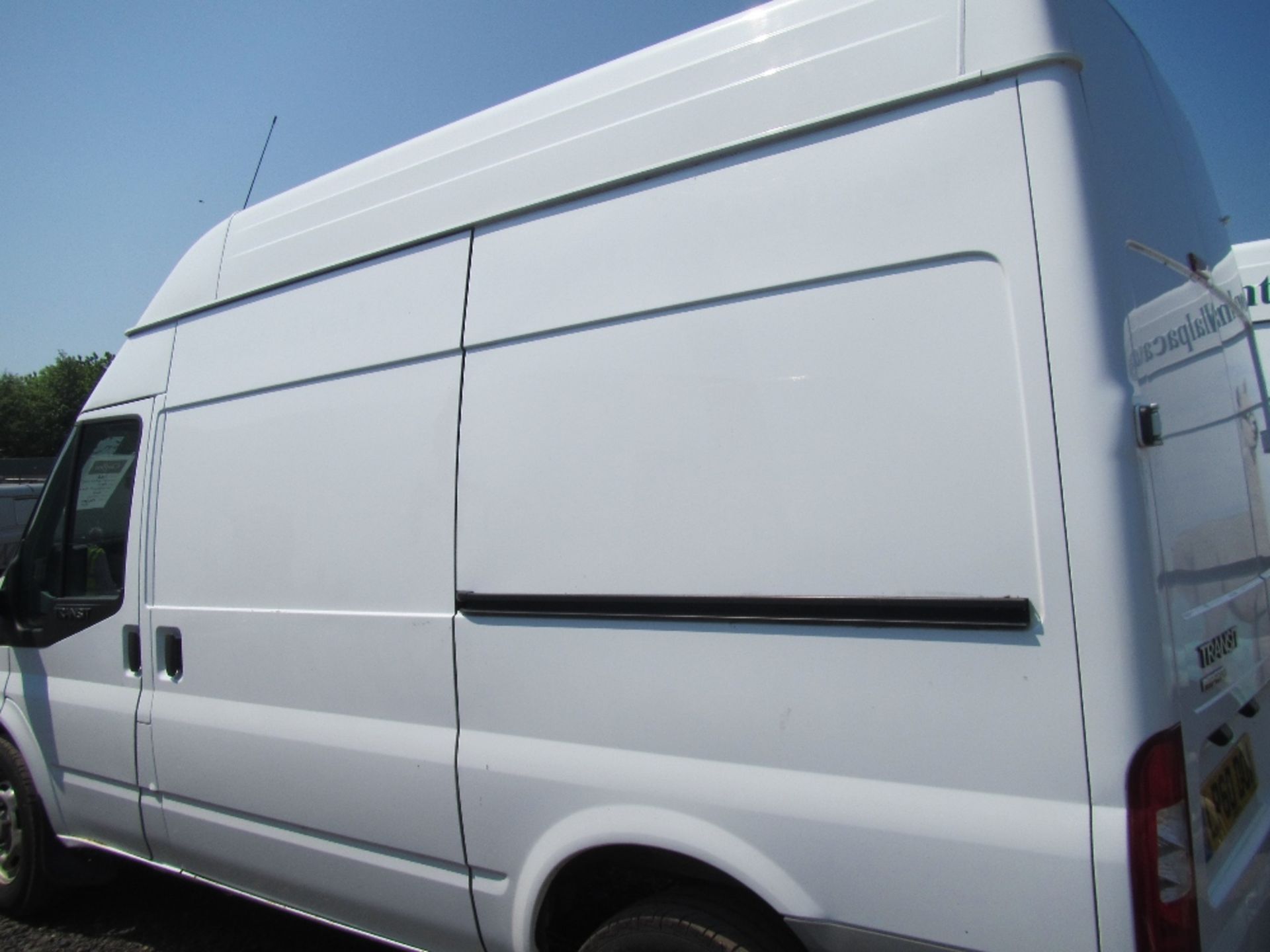 Ford Transit MWB, HR with T350-140 Fitters Shelving. V5 will be supplied. FSH. Mileage: 150,297. MOT - Image 3 of 4