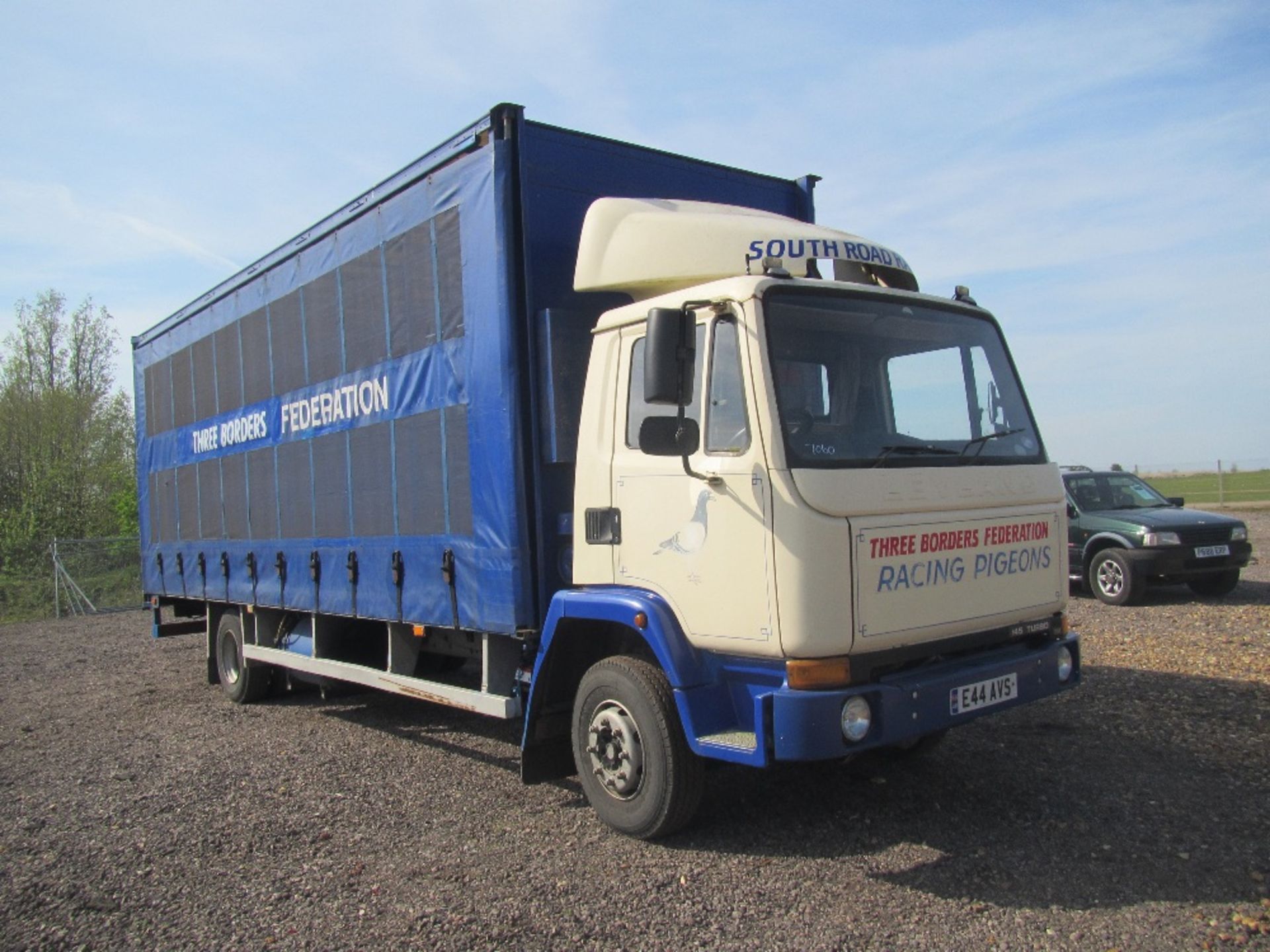 Leyland Curtainsider Lorry with Tail Lift. V5 will be supplied Mileage: 239,042km Reg. No. E44 AVS