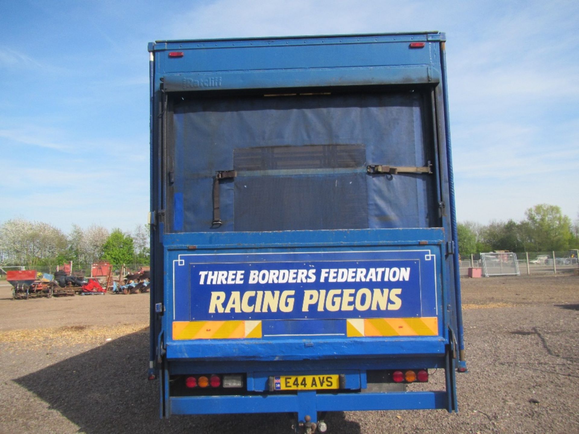 Leyland Curtainsider Lorry with Tail Lift. V5 will be supplied Mileage: 239,042km Reg. No. E44 AVS - Image 4 of 5