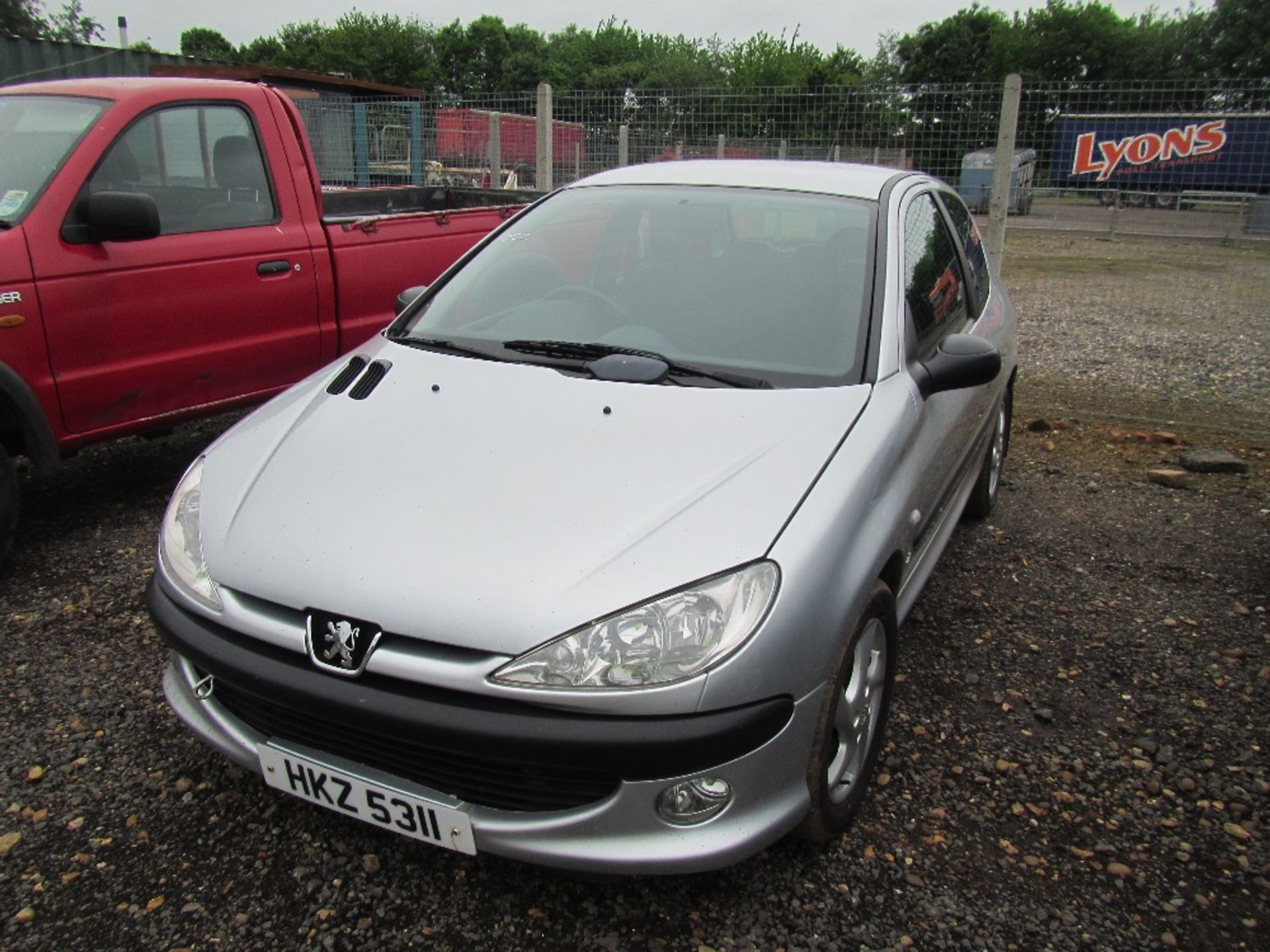 Peugeot 2.0 Turbo Diesel. V5 will be supplied Mileage: 171,000. MOT till 20/8/16. Reg. No. HKZ 5311 - Image 2 of 3