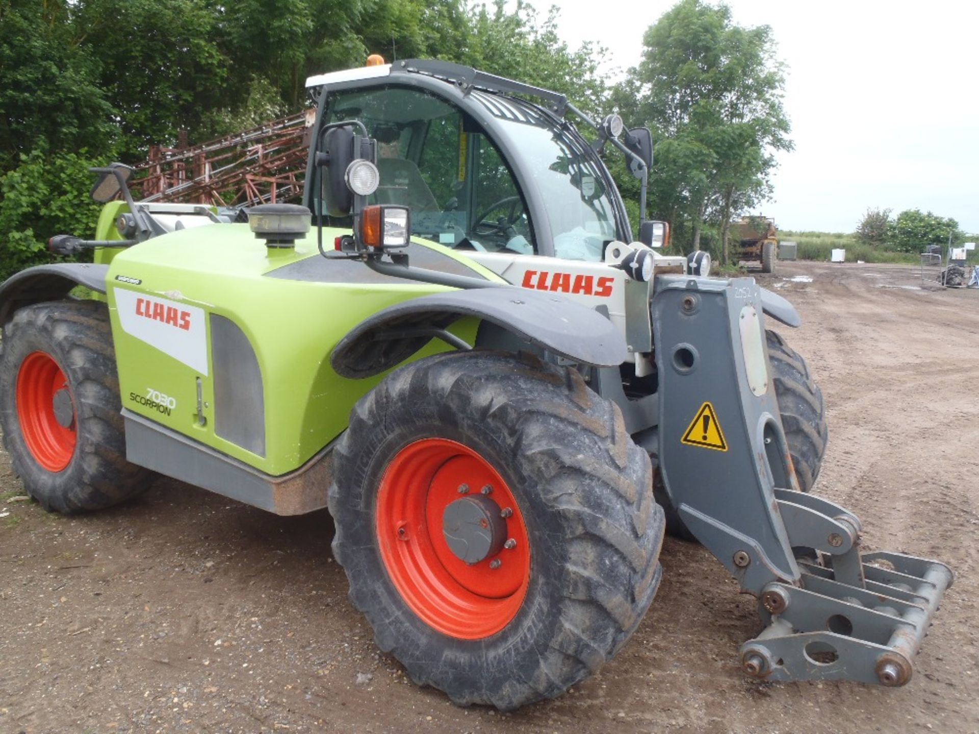 Claas Scorpion 7030. V5 will be supplied Reg. No. OU11 FHW Ser No 401030601 - Image 2 of 6