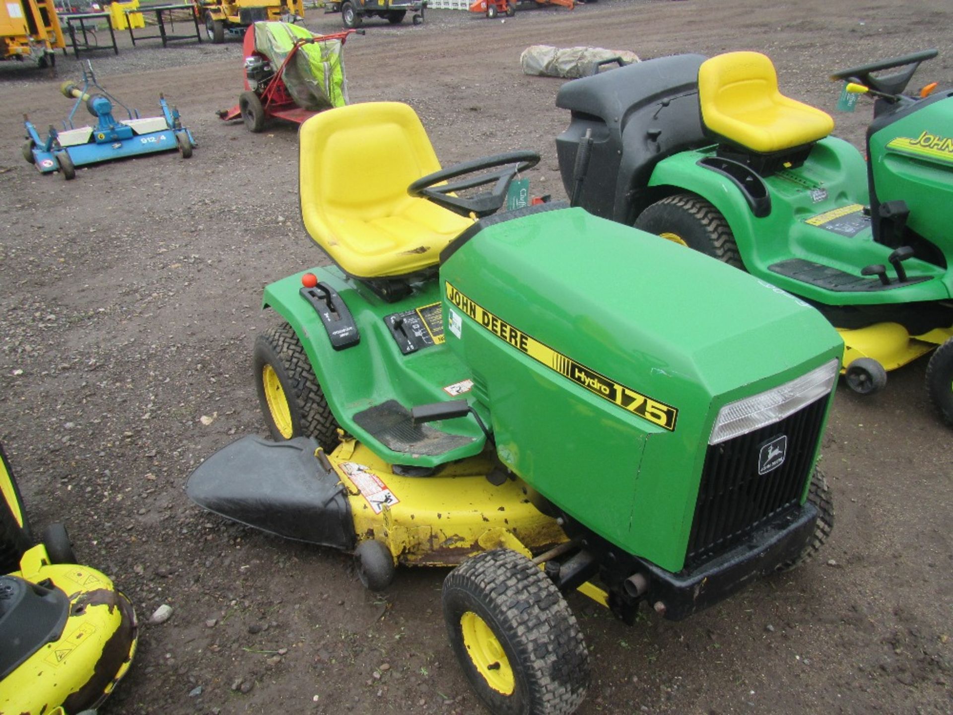 John Deere Hydro 175 Ride on Mower - Image 2 of 3