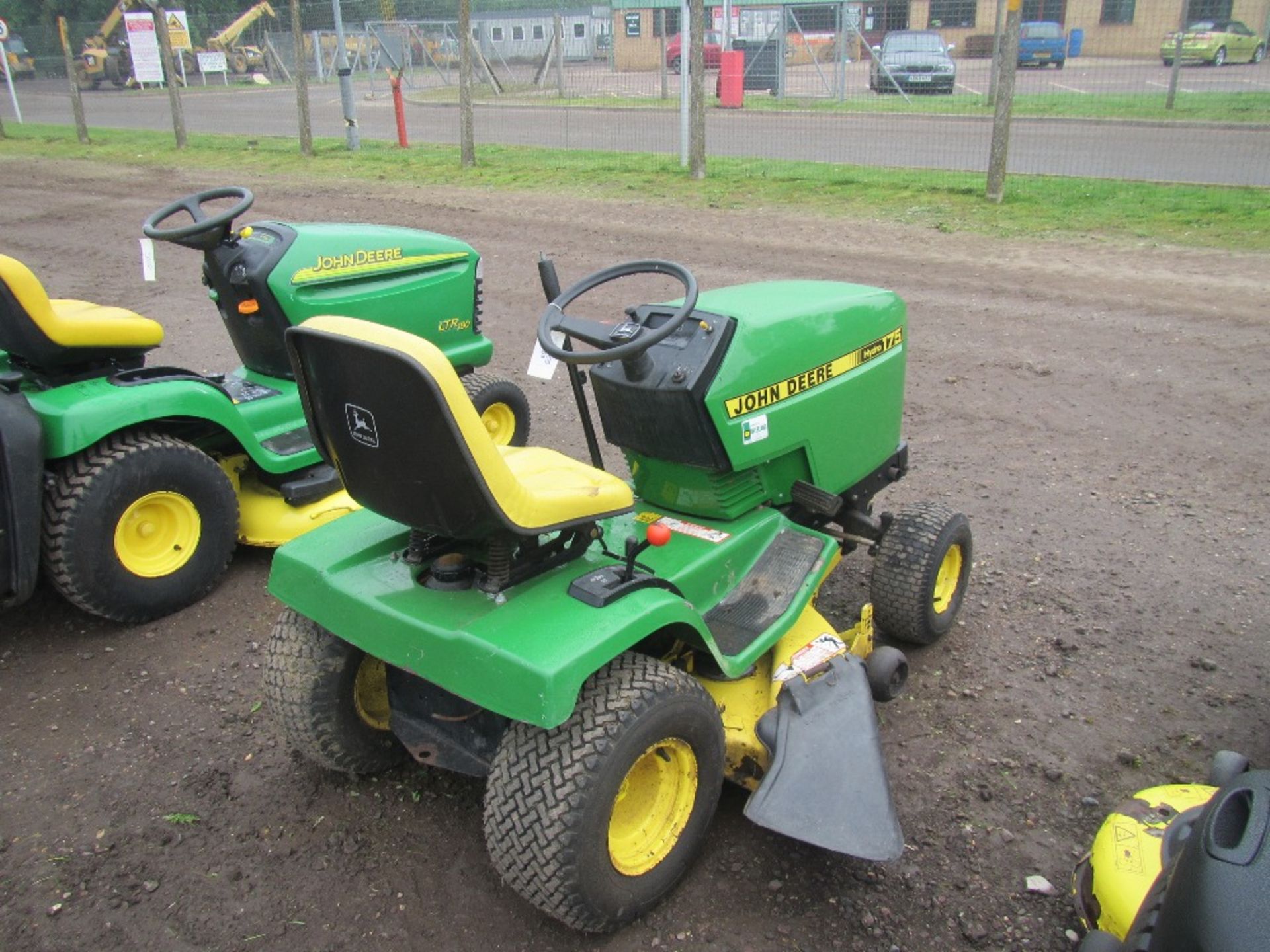 John Deere Hydro 175 Ride on Mower - Image 3 of 3